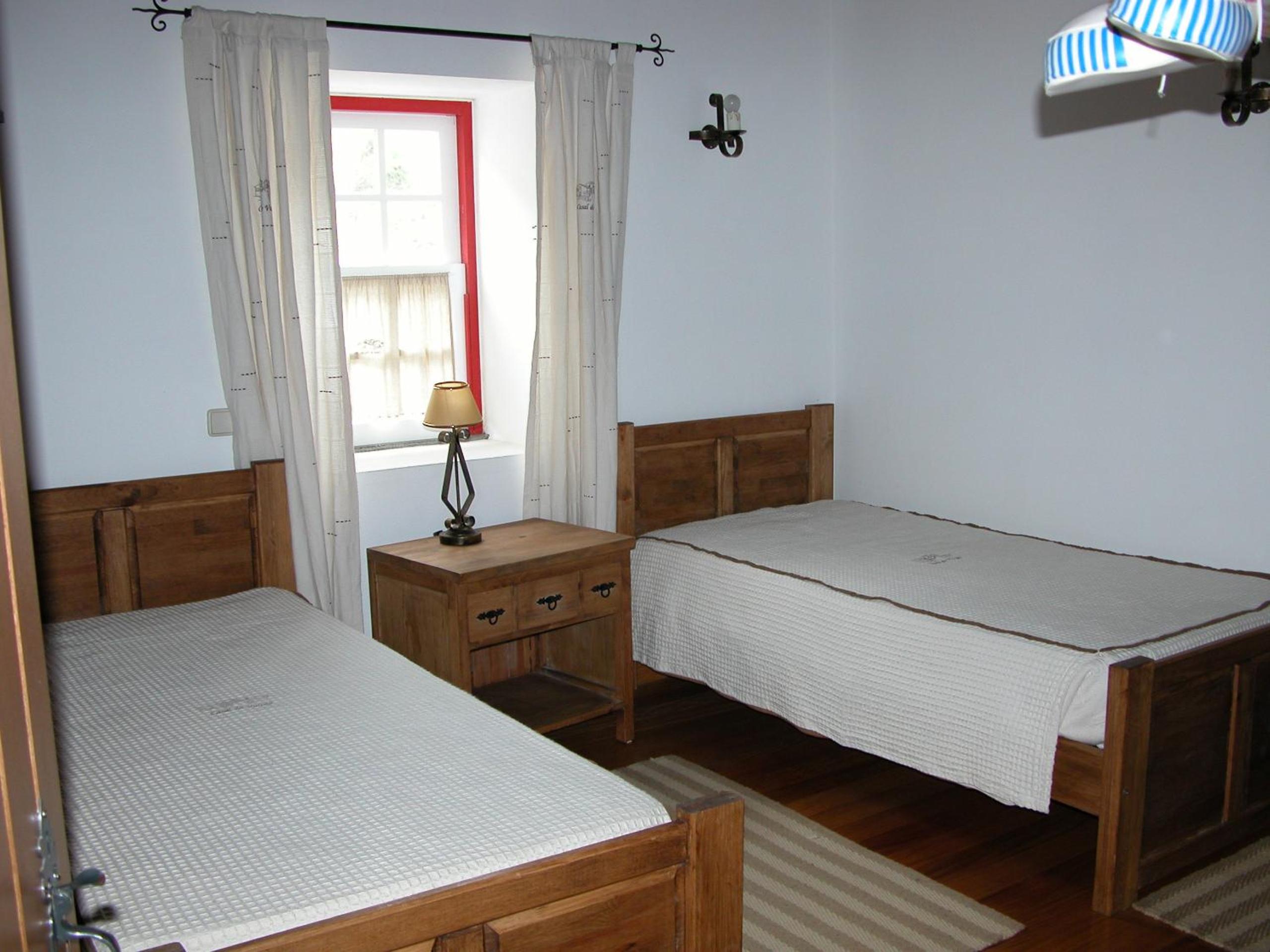 Three-Bedroom House - Photo 6