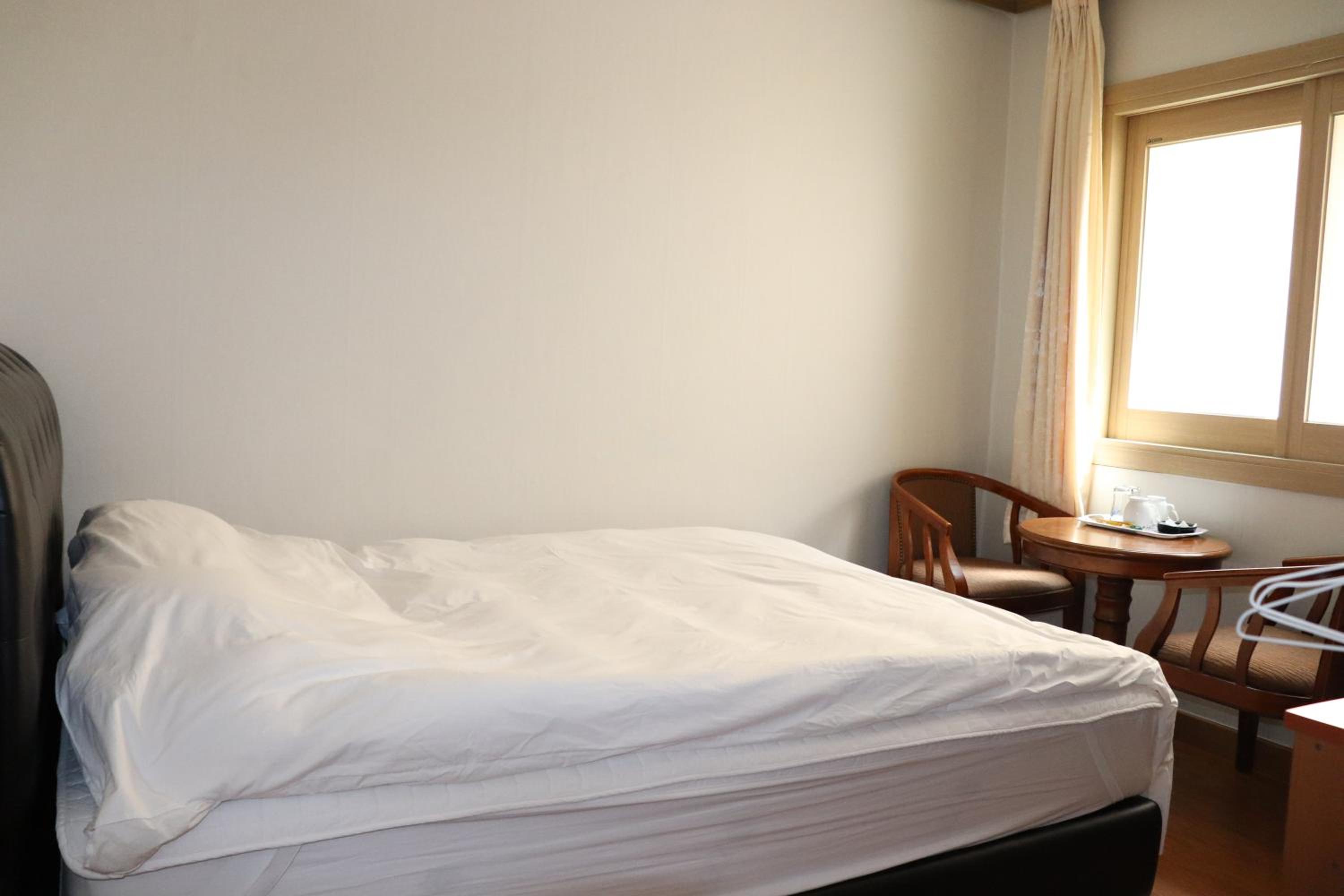 Double Room - Photo 4