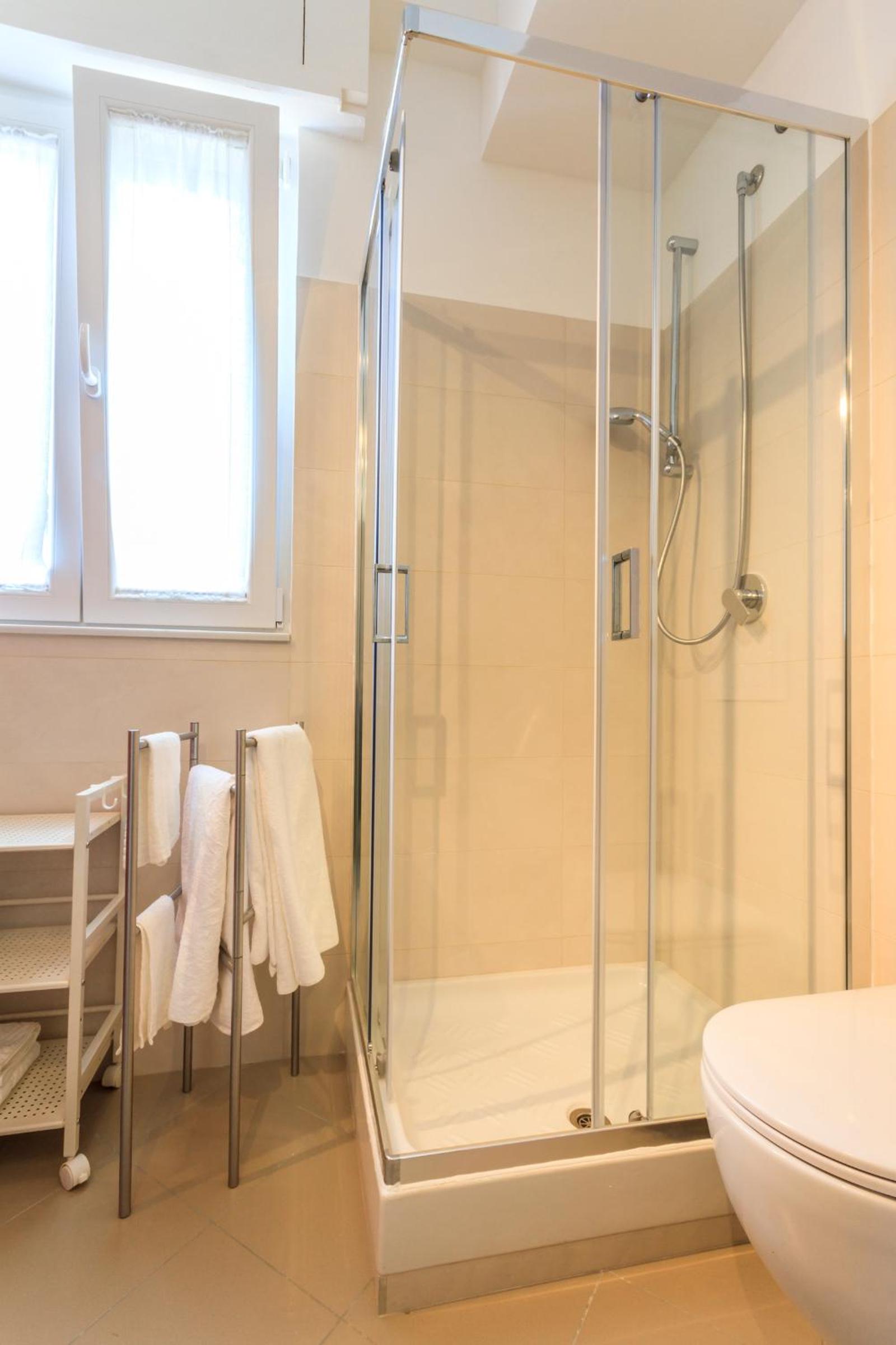 One-Bedroom Apartment - Photo 37