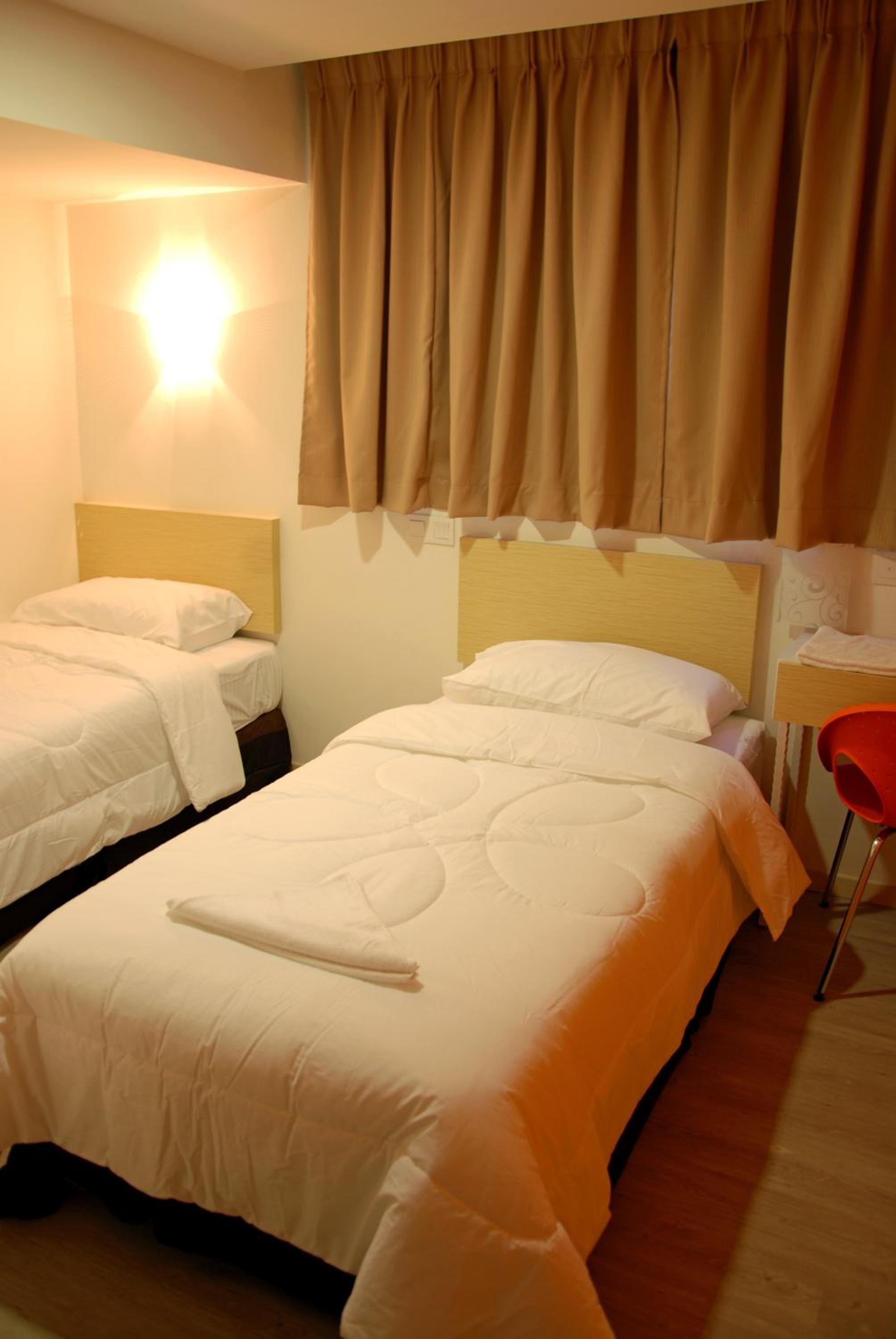 Deluxe Twin Room - Photo 5