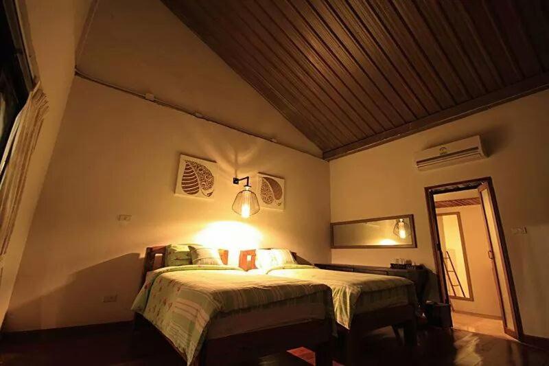 Four-Bedroom House - Photo 6