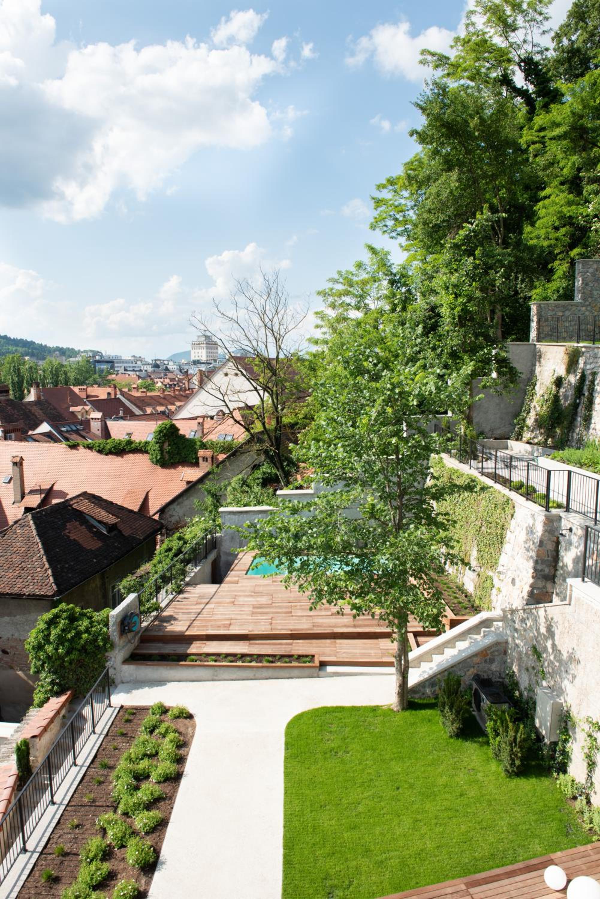 Studio with Pool View photo 1