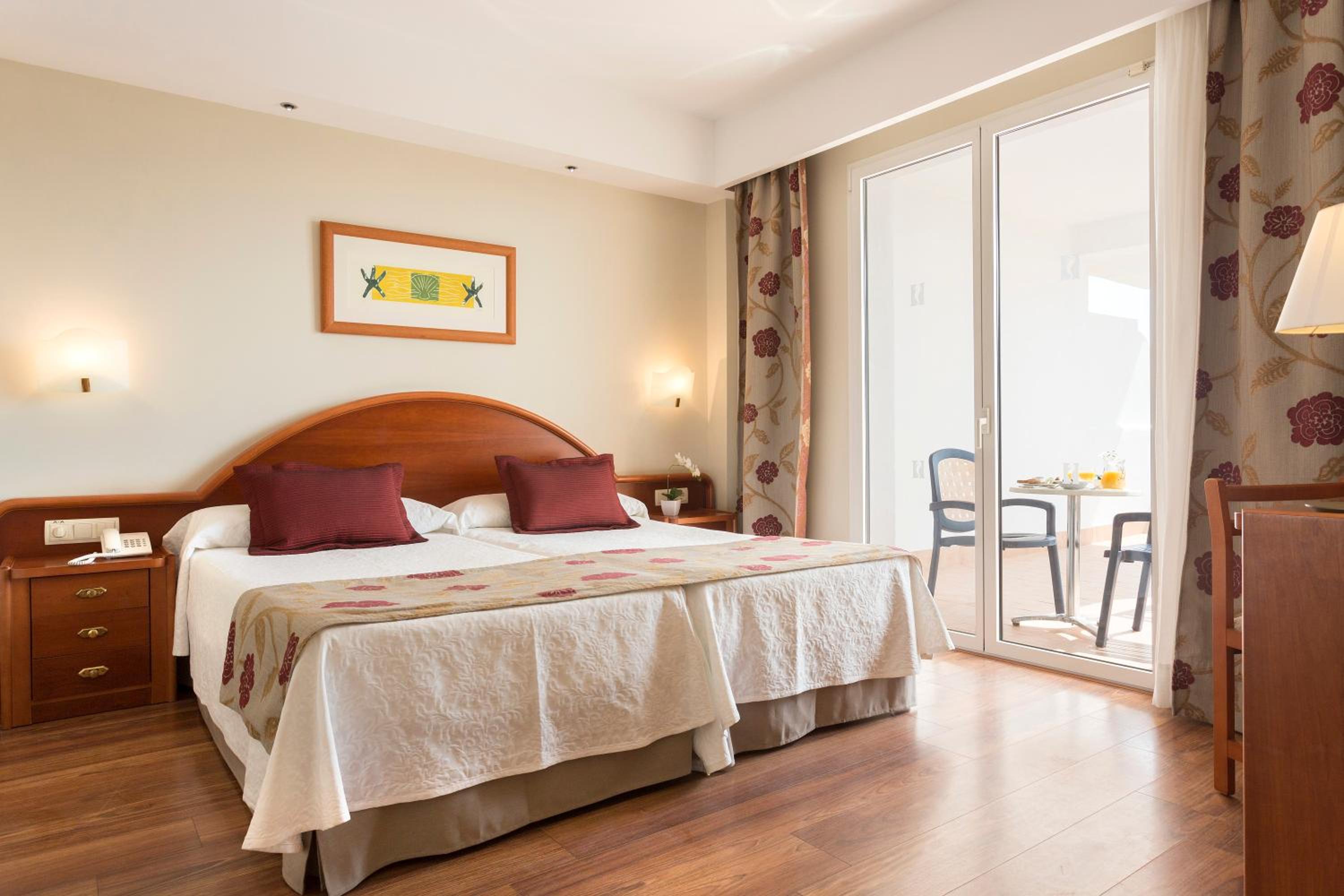 Standard Double Room - Photo 1