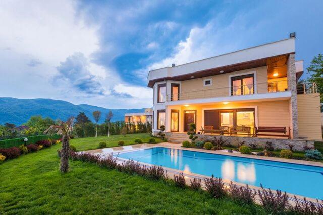 Villa with Private Pool photo 2