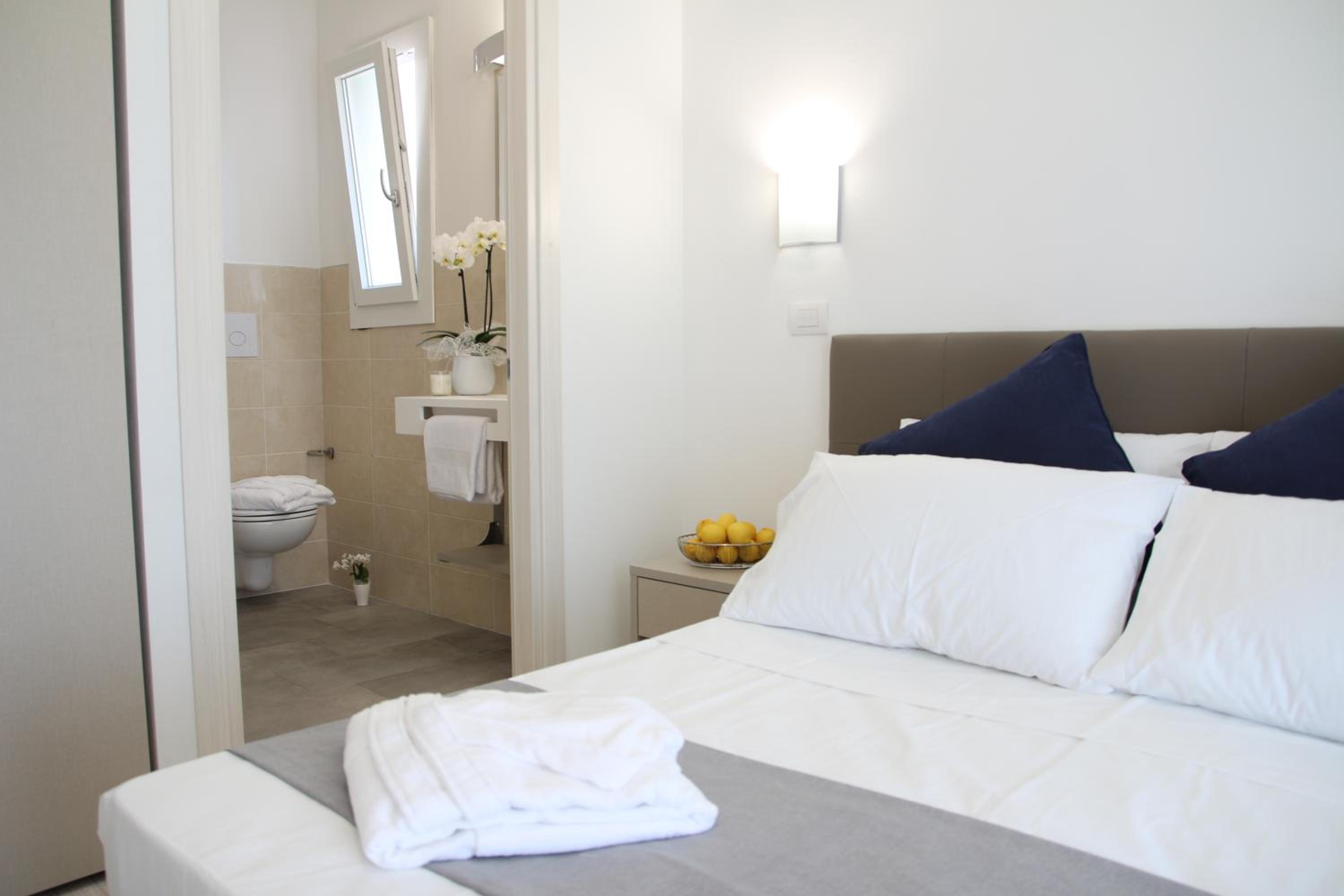 Superior Double or Twin Room - Photo 8