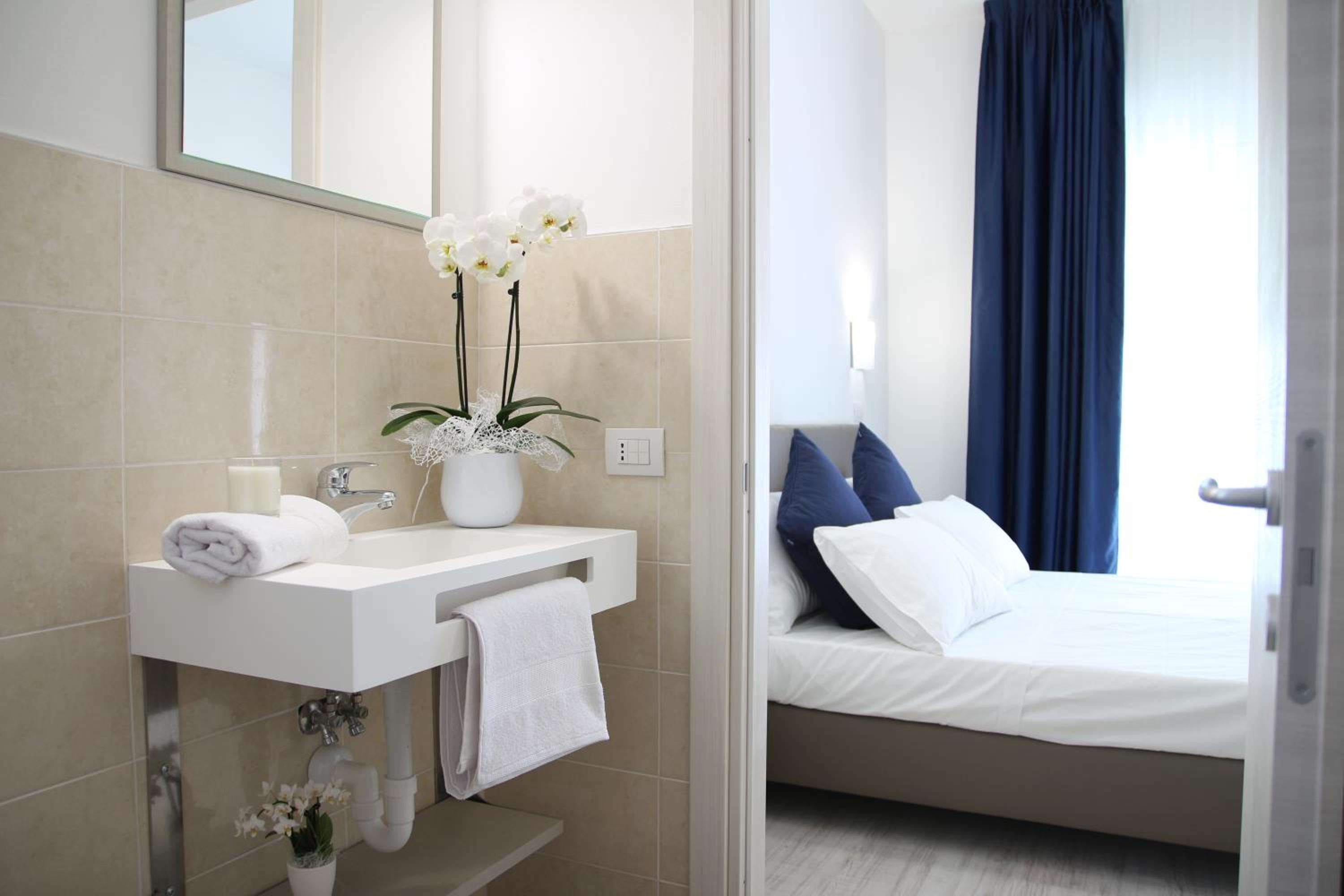 Superior Double or Twin Room - Photo 7
