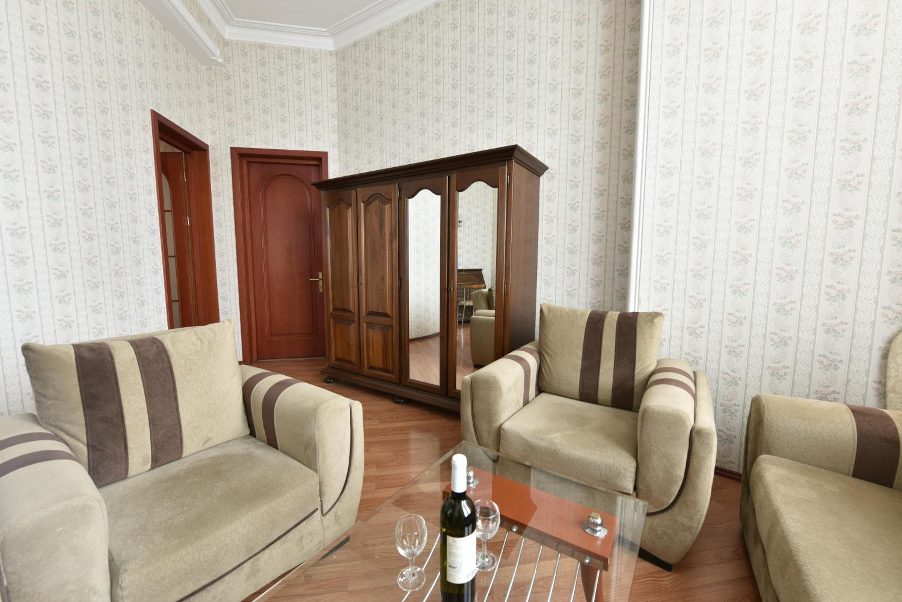 Standard Suite