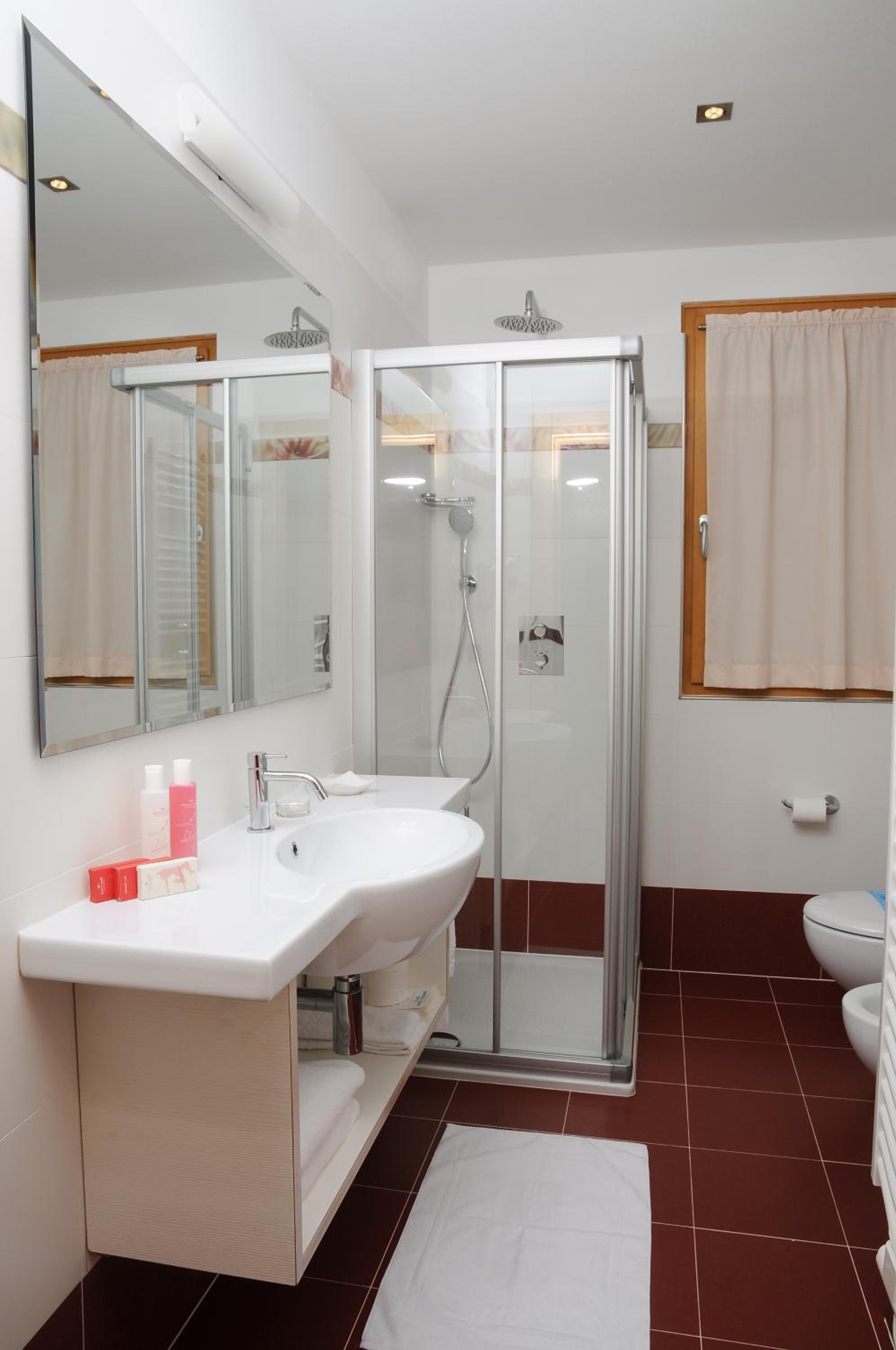 Double or Twin Room - Via 4 Novembre 68 photo 2