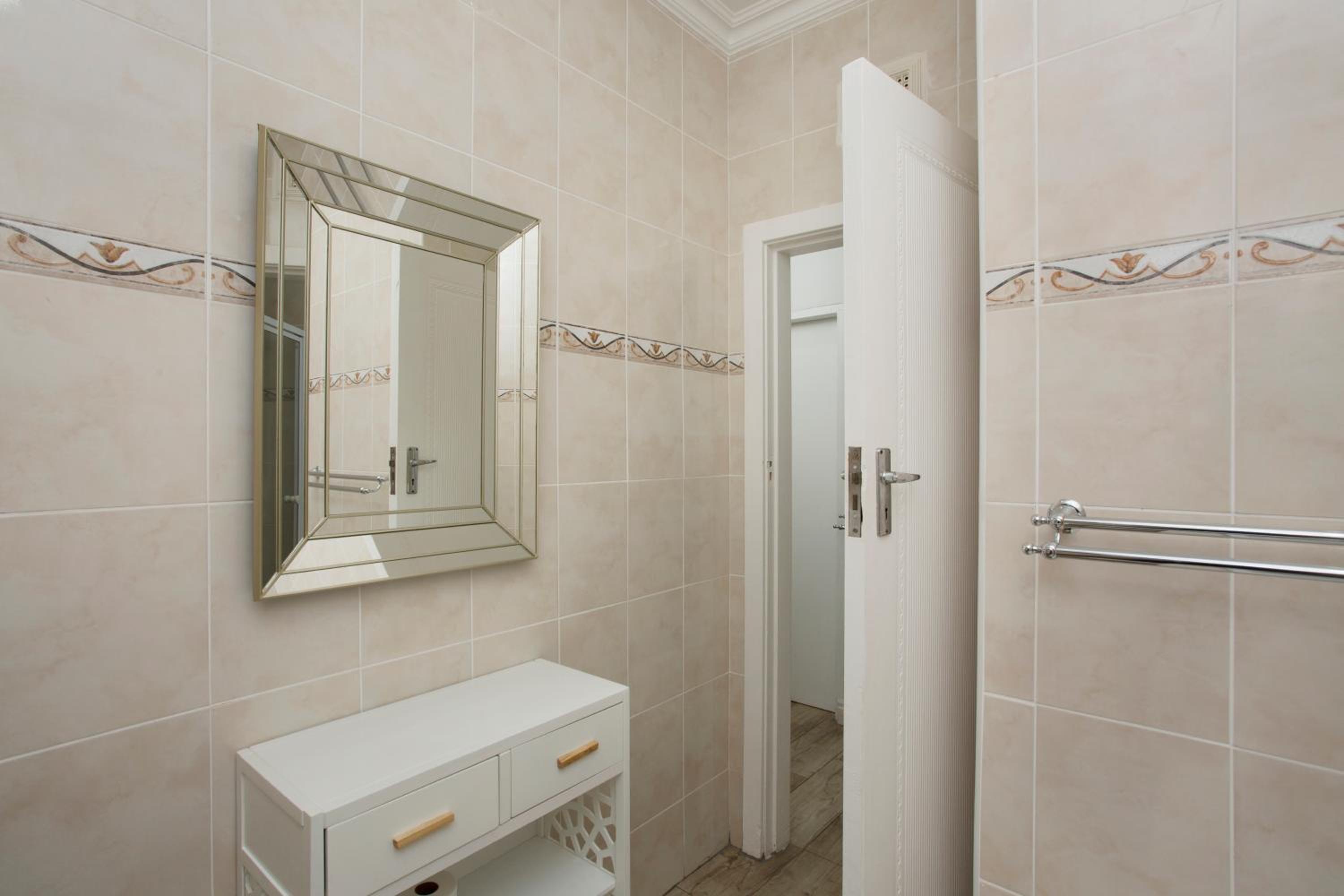 Double Room with Private Bathroom photo 3