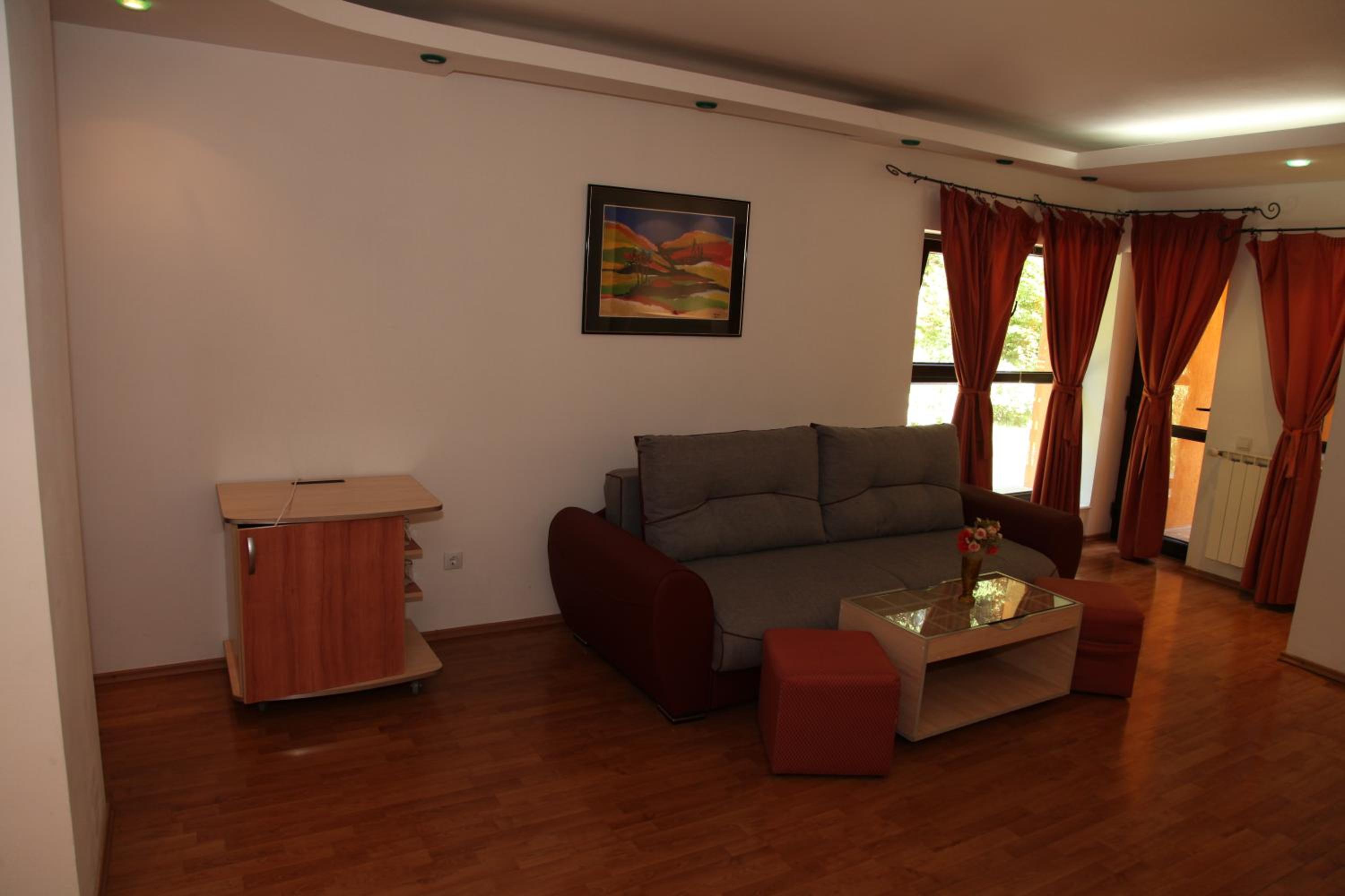 One-Bedroom Suite 4 Upper Floor photo 3
