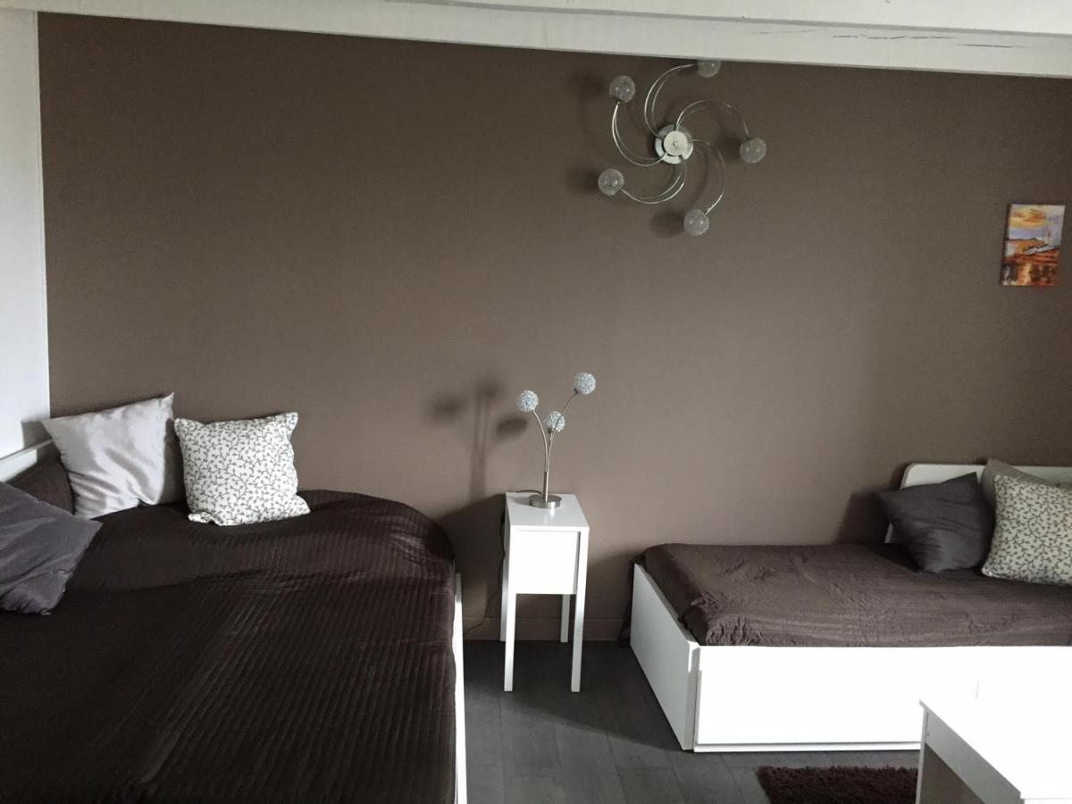 Quadruple Room with Private Bathroom - Photo 6