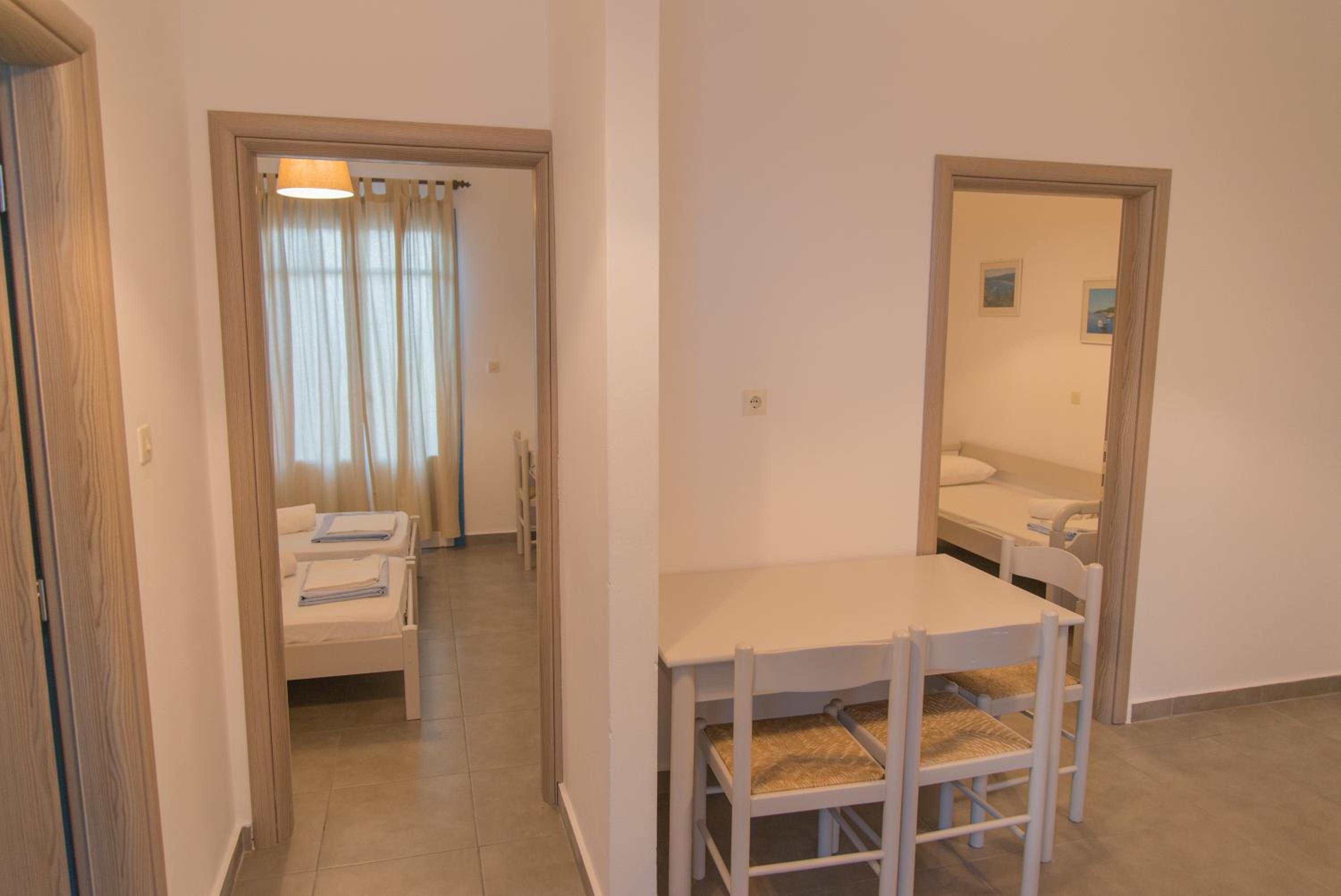 Apartment (4 Adults)
