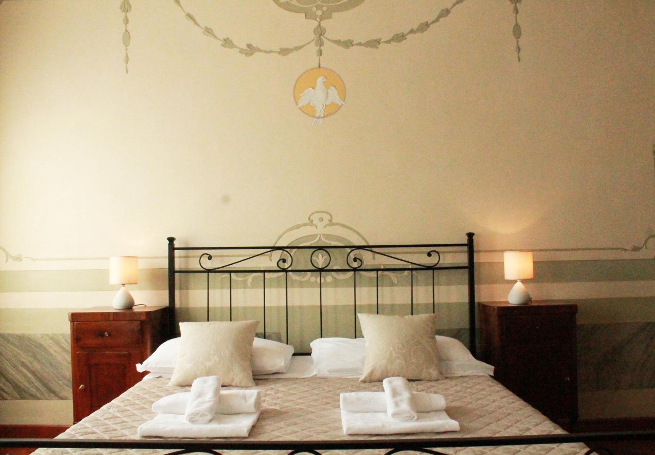 Double Room with Private External Bathroom photo 1