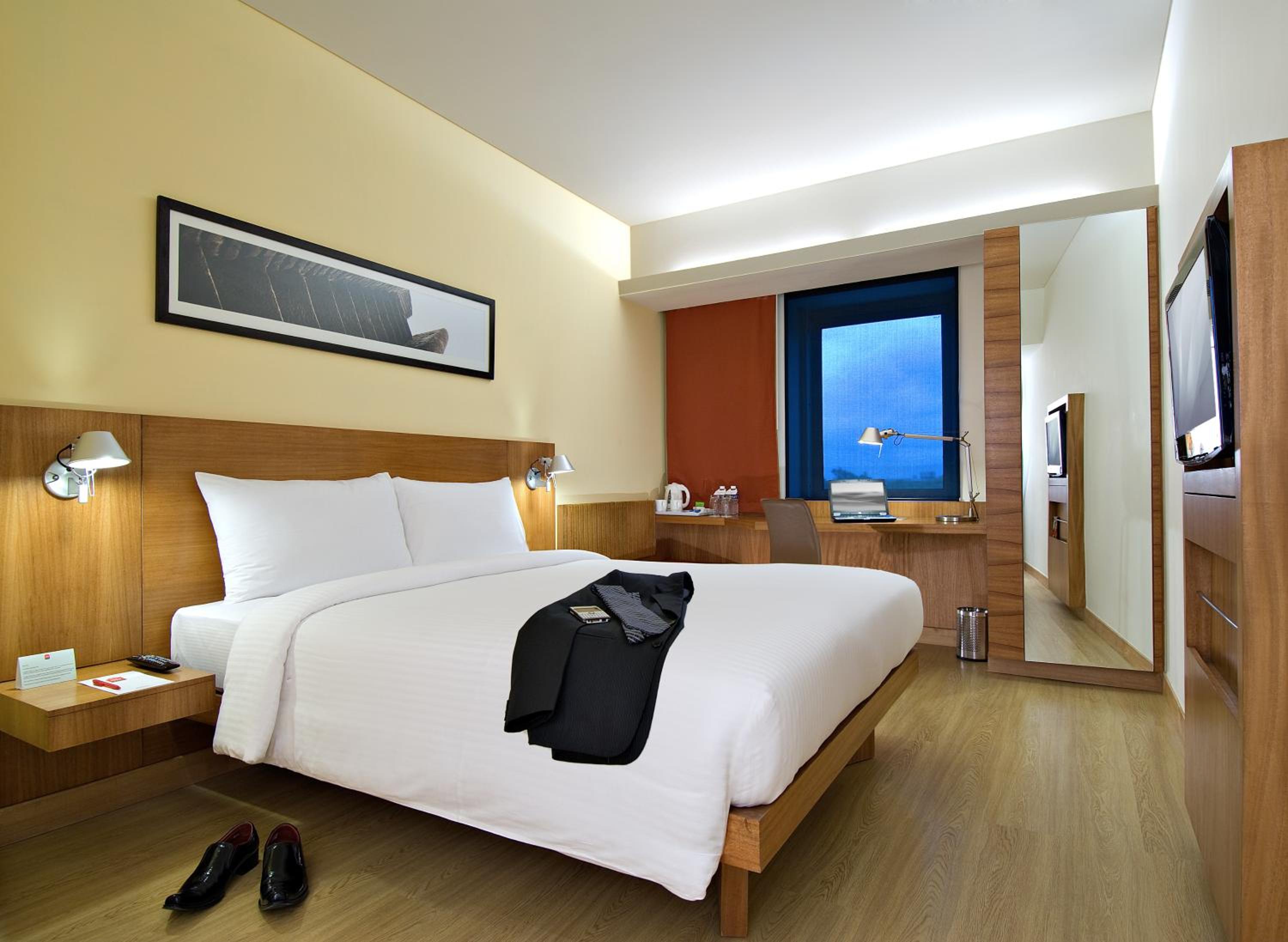 Day Use Room (10 AM to 6 PM), Mandatory Check-out at 6pm, Multiple days stay not allowed