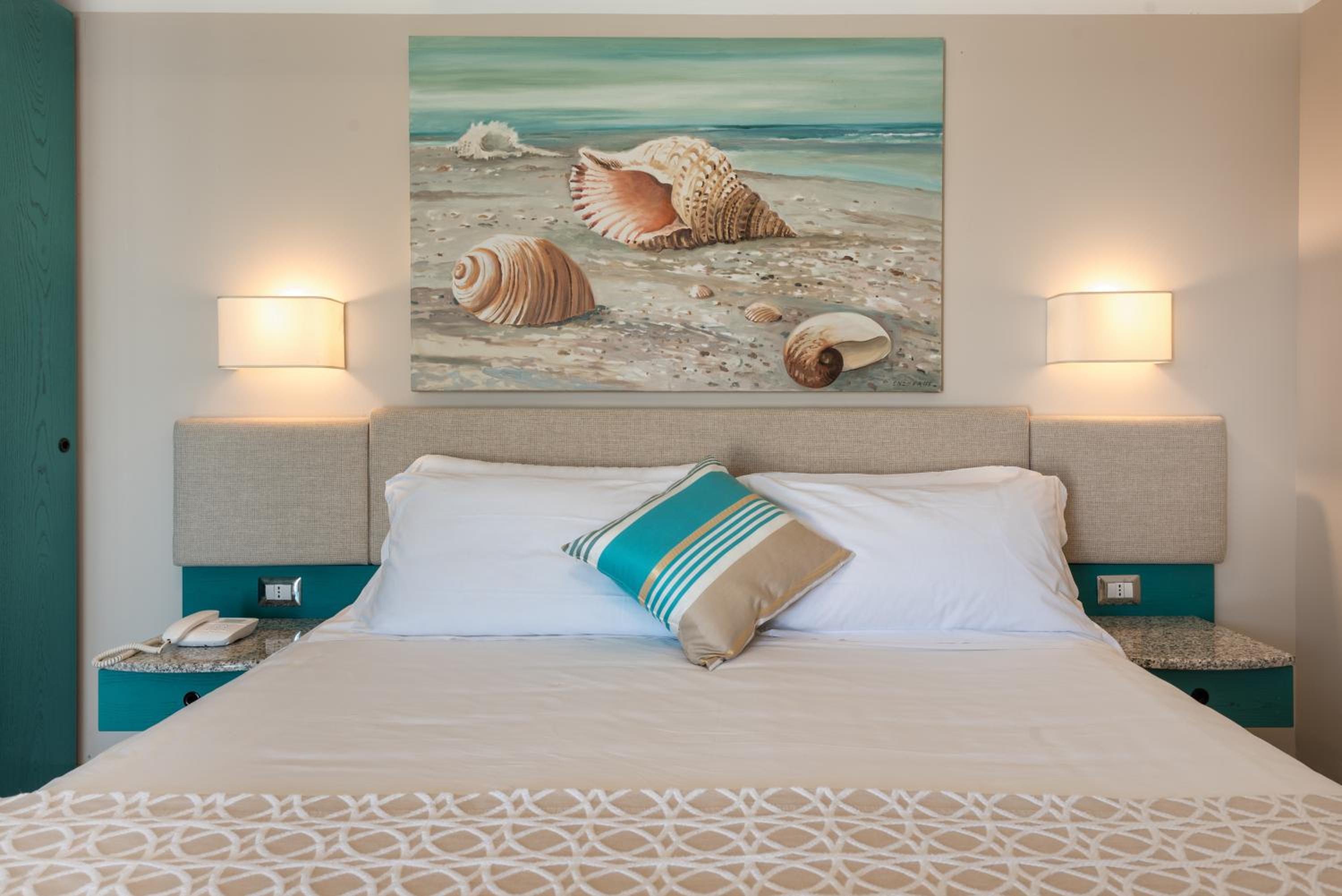 Standard Double or Twin Room photo 2