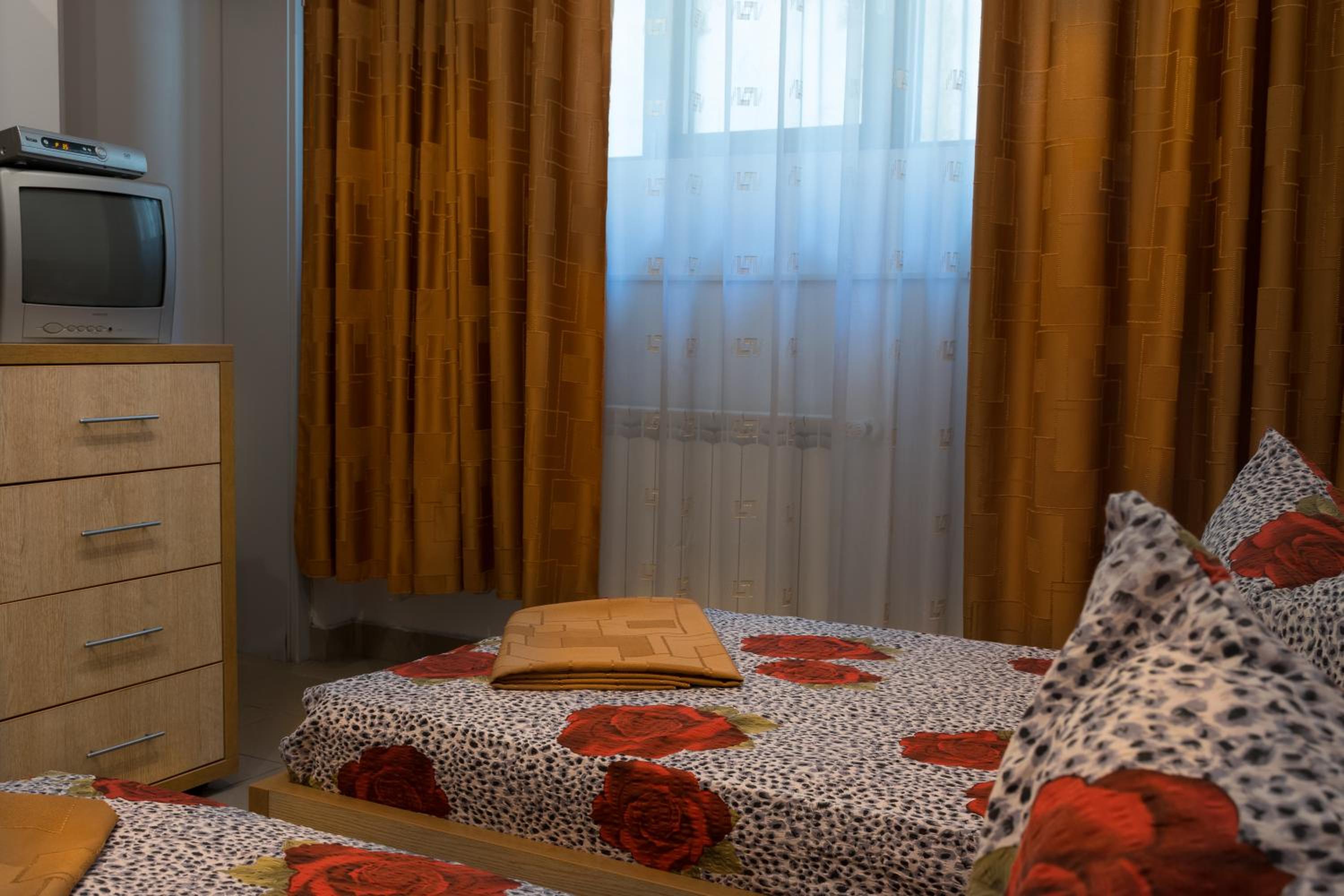 Double Room with Private Bathroom - Photo 5