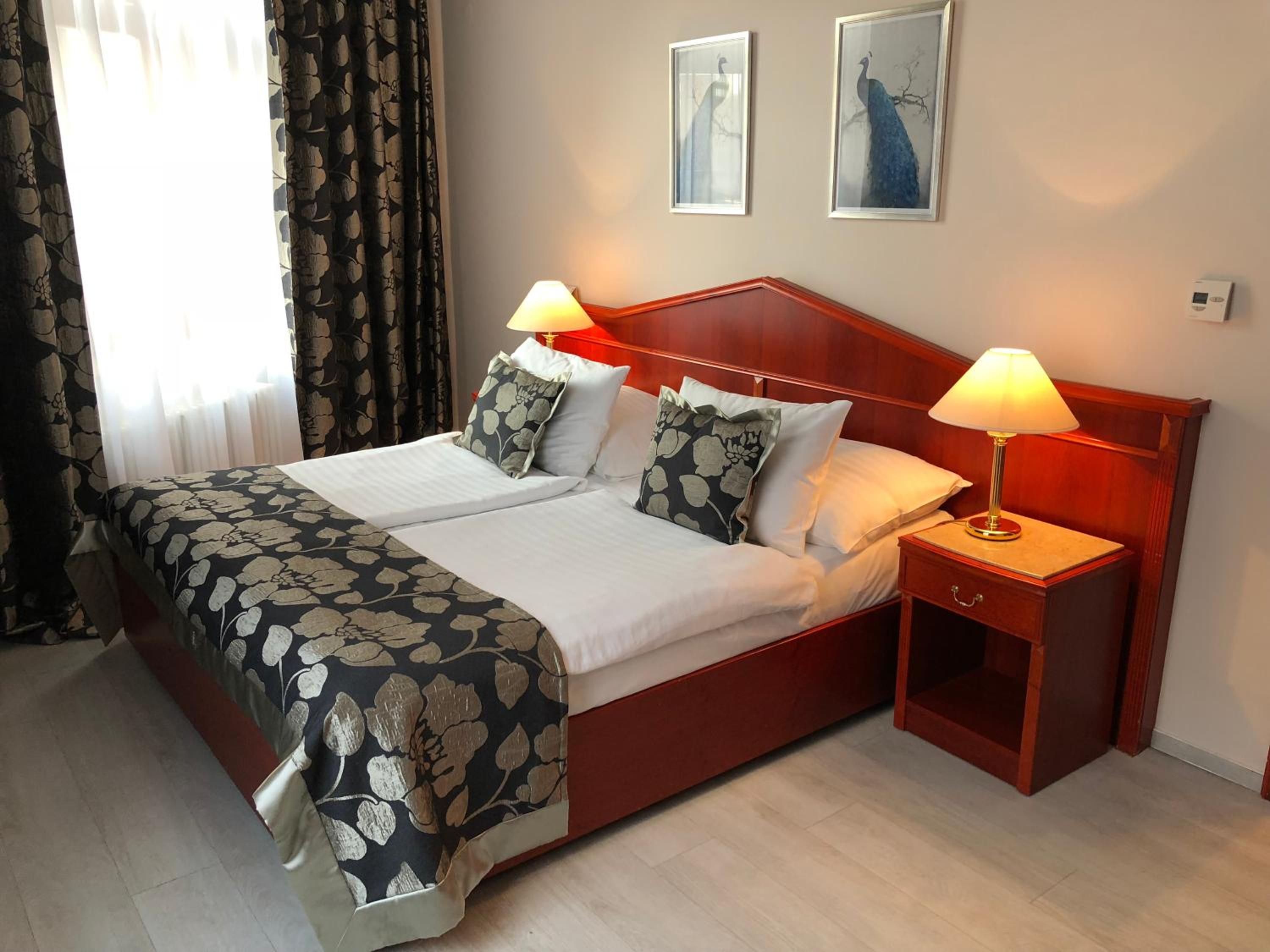 Junior Suite (2 Adults)