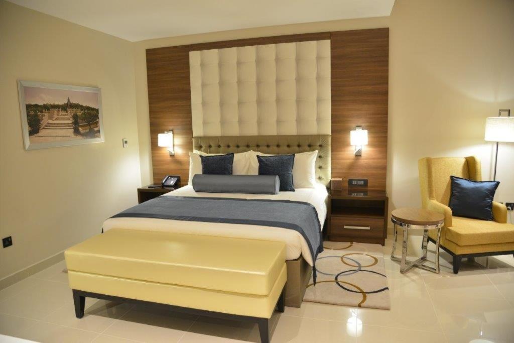 Diplomatic Suite