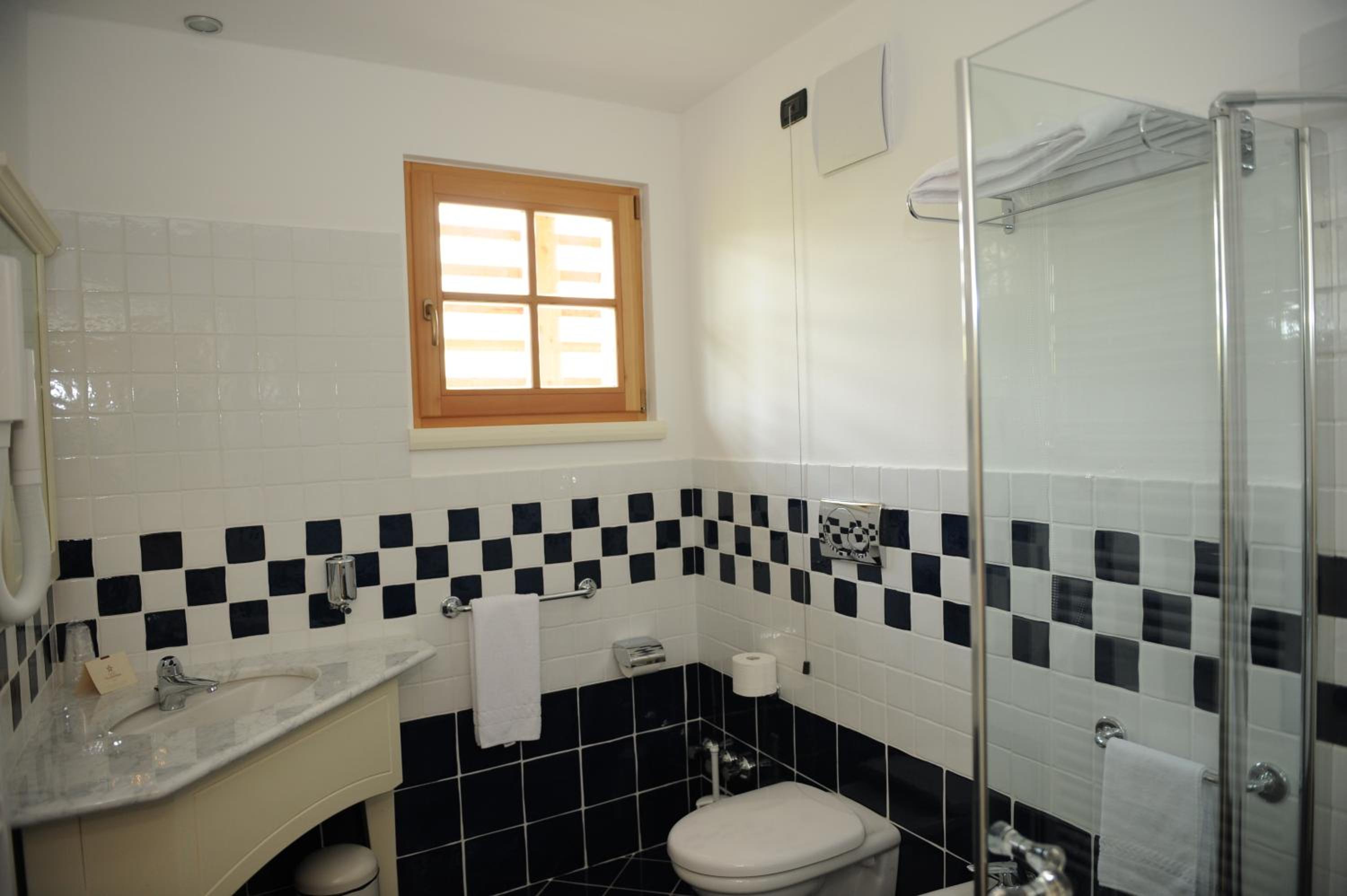 Double Room - Photo 10
