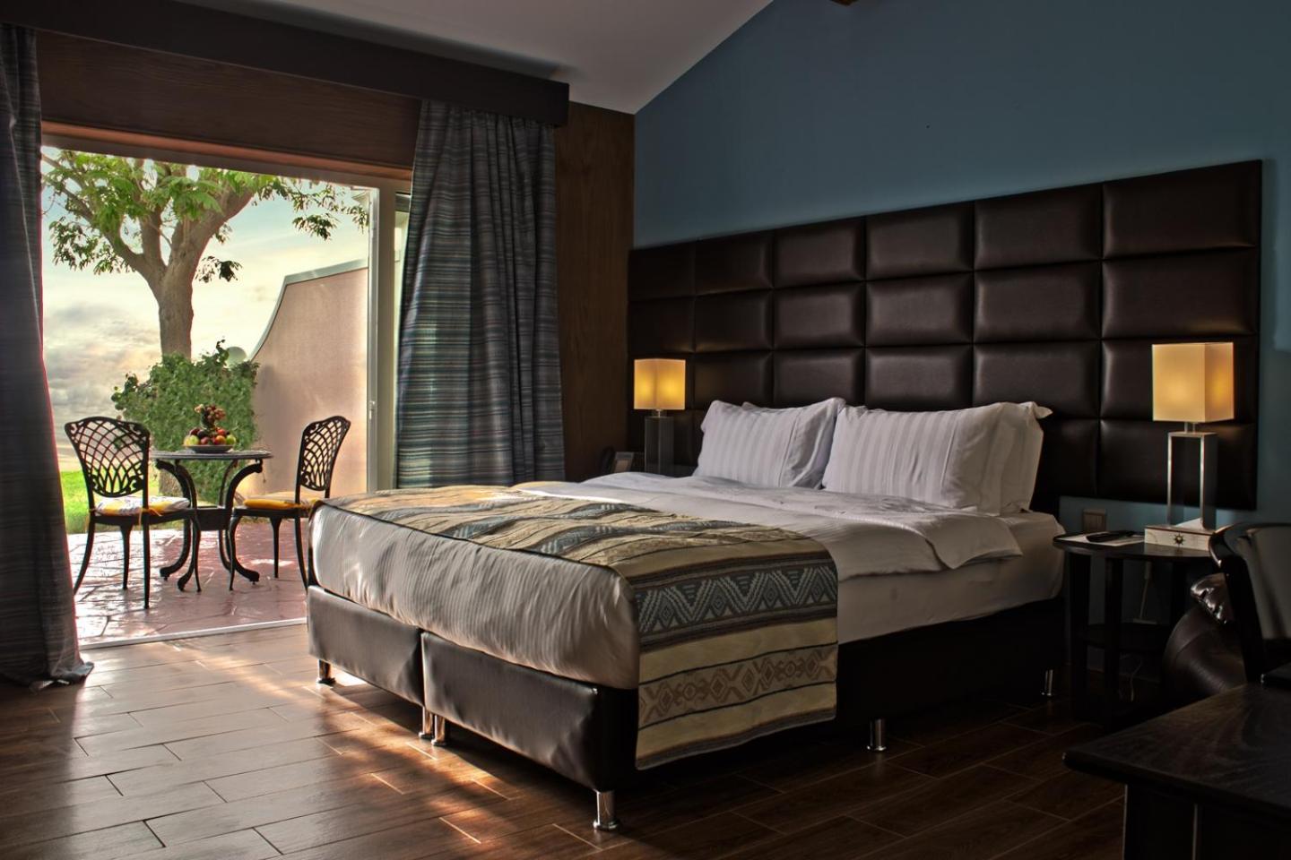 Deluxe Double Room - Beach Front - Photo 1