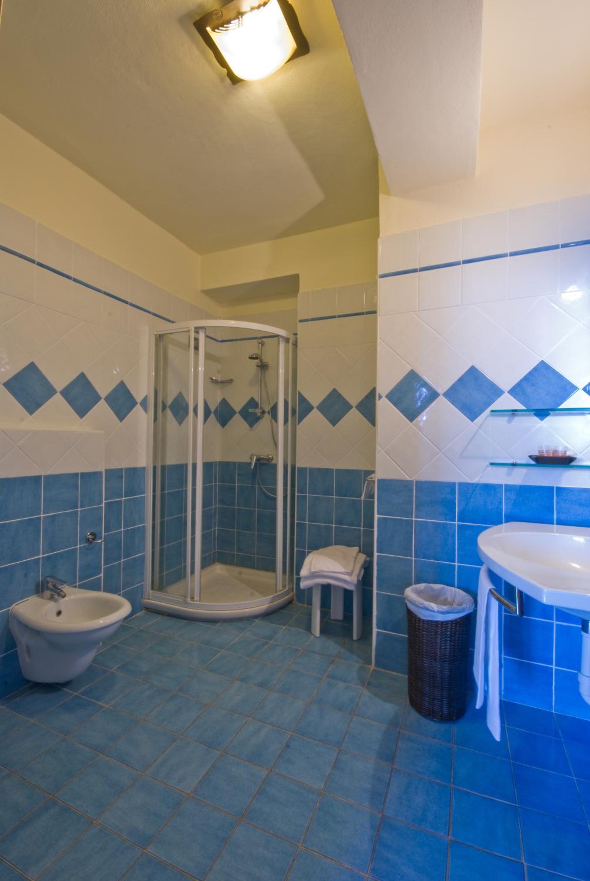 Double Room - Photo 6