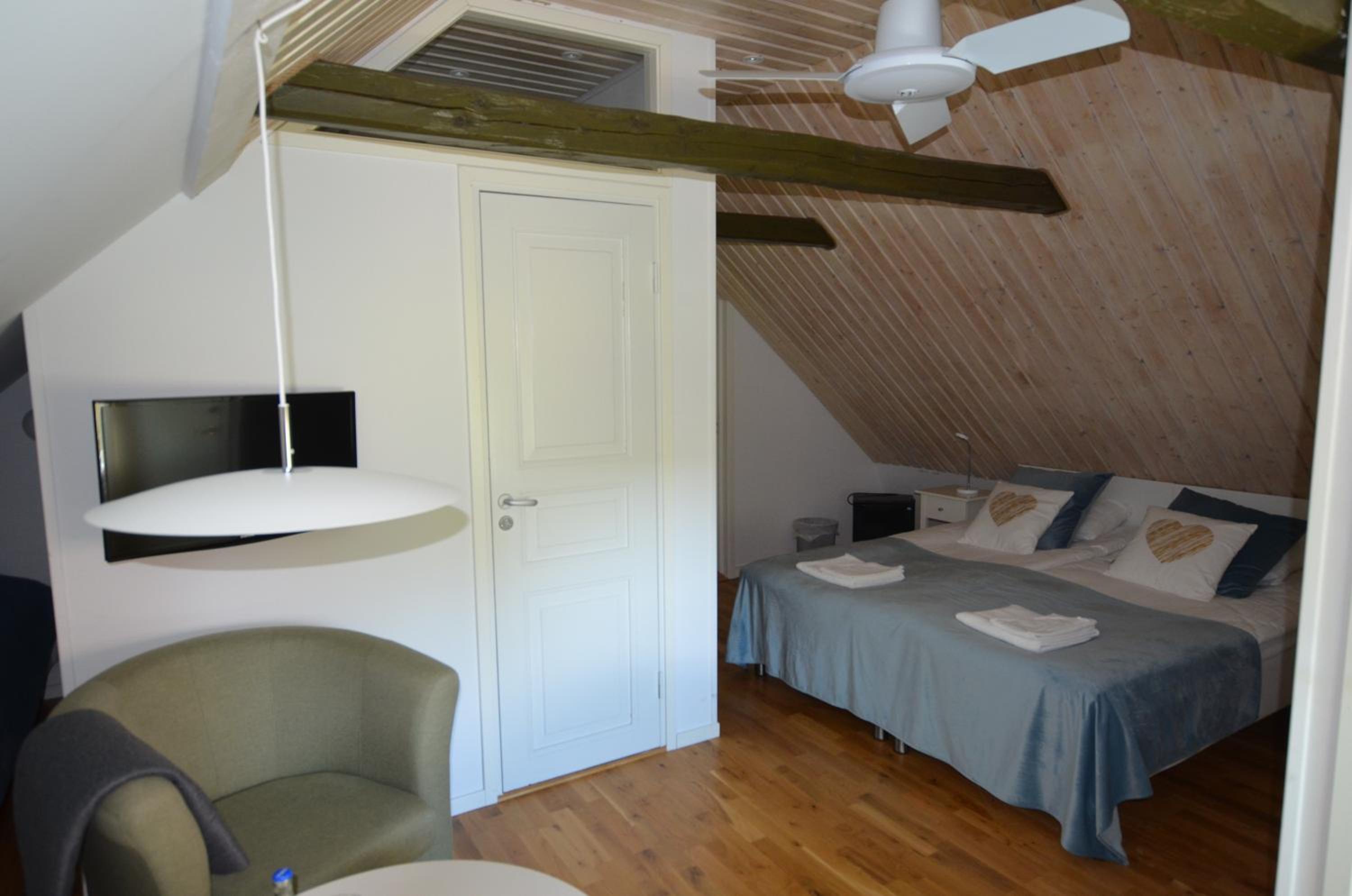 Standard Double or Twin Room photo 2