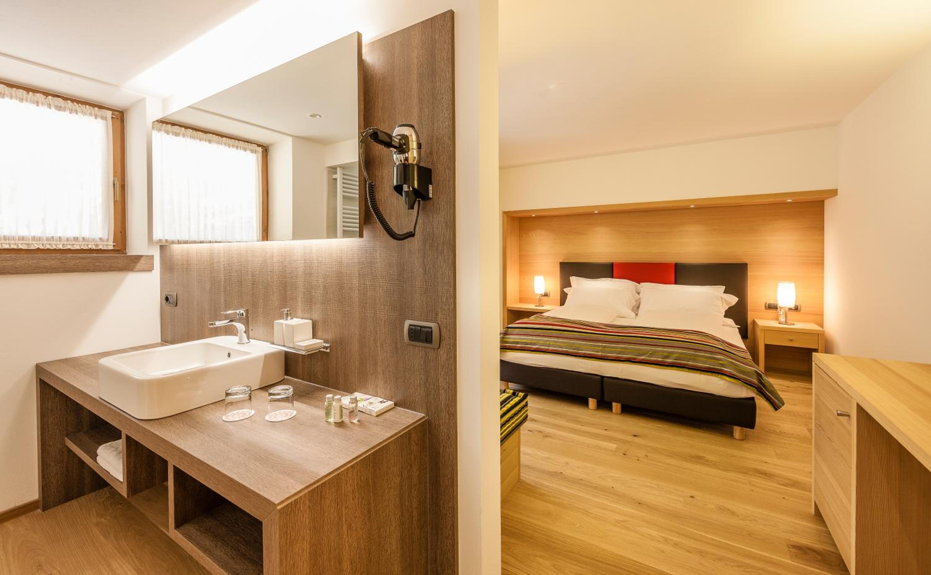 Double or Twin Room with Balcony - Photo 1