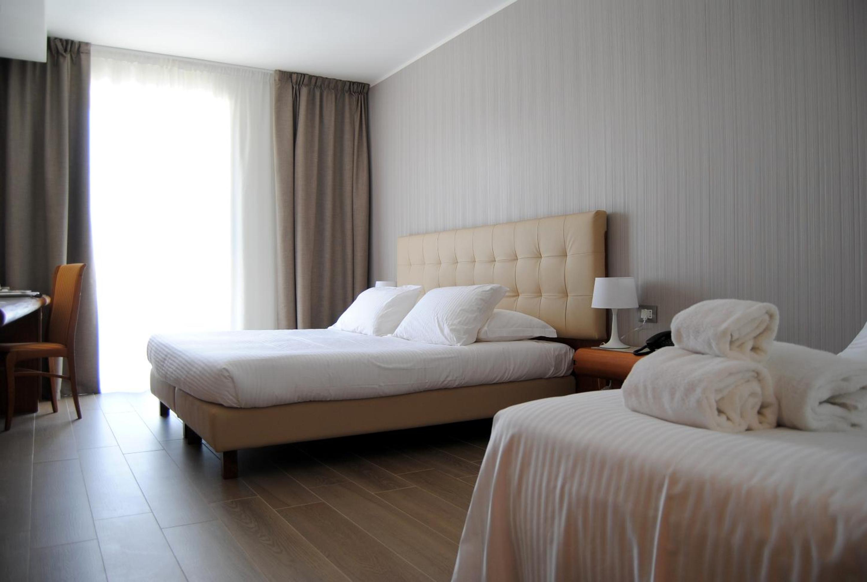 Deluxe Family Room - Photo 4