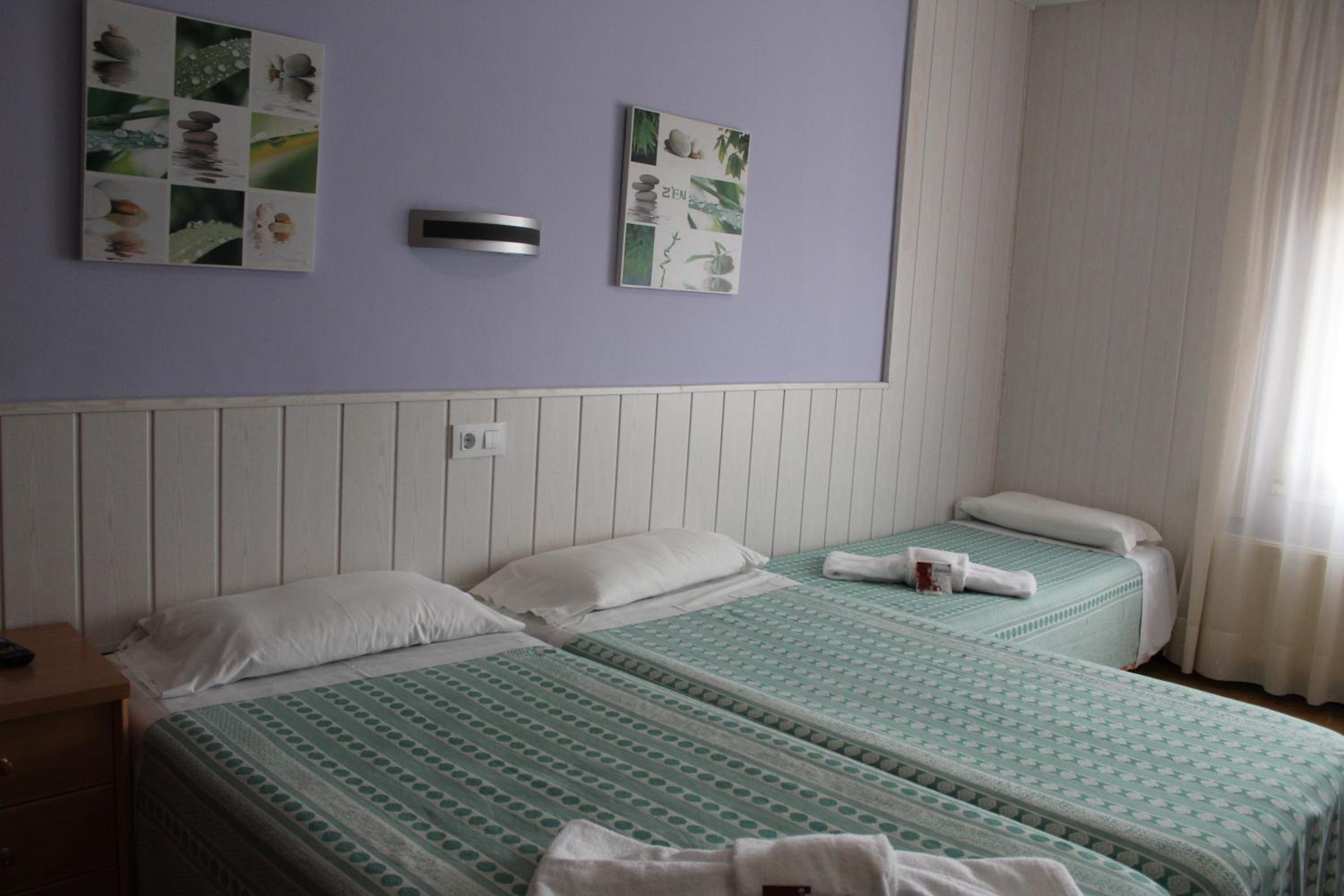 Triple Room - Photo 1
