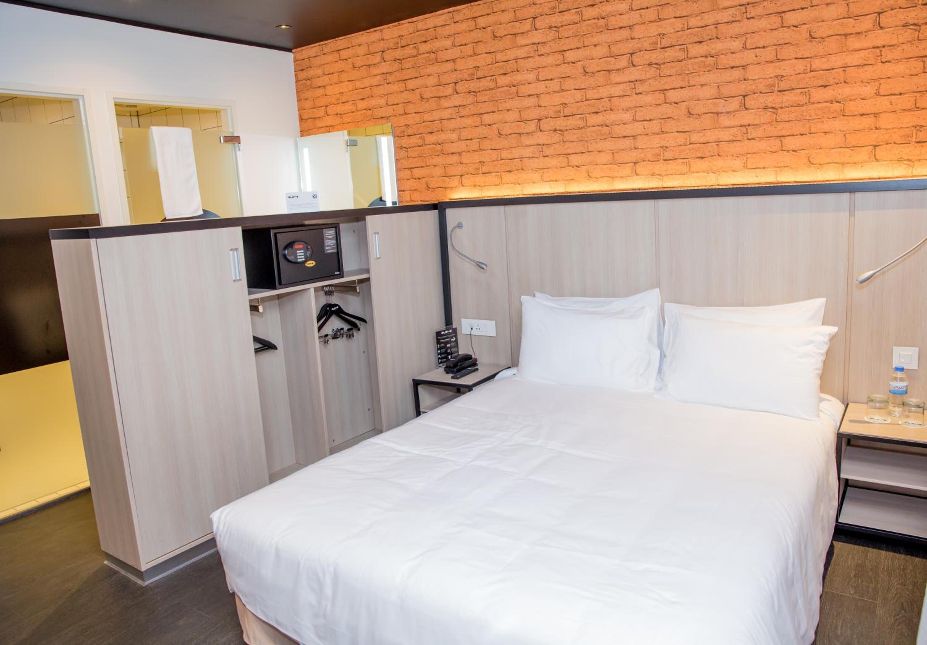 Standard Twin Room photo 3