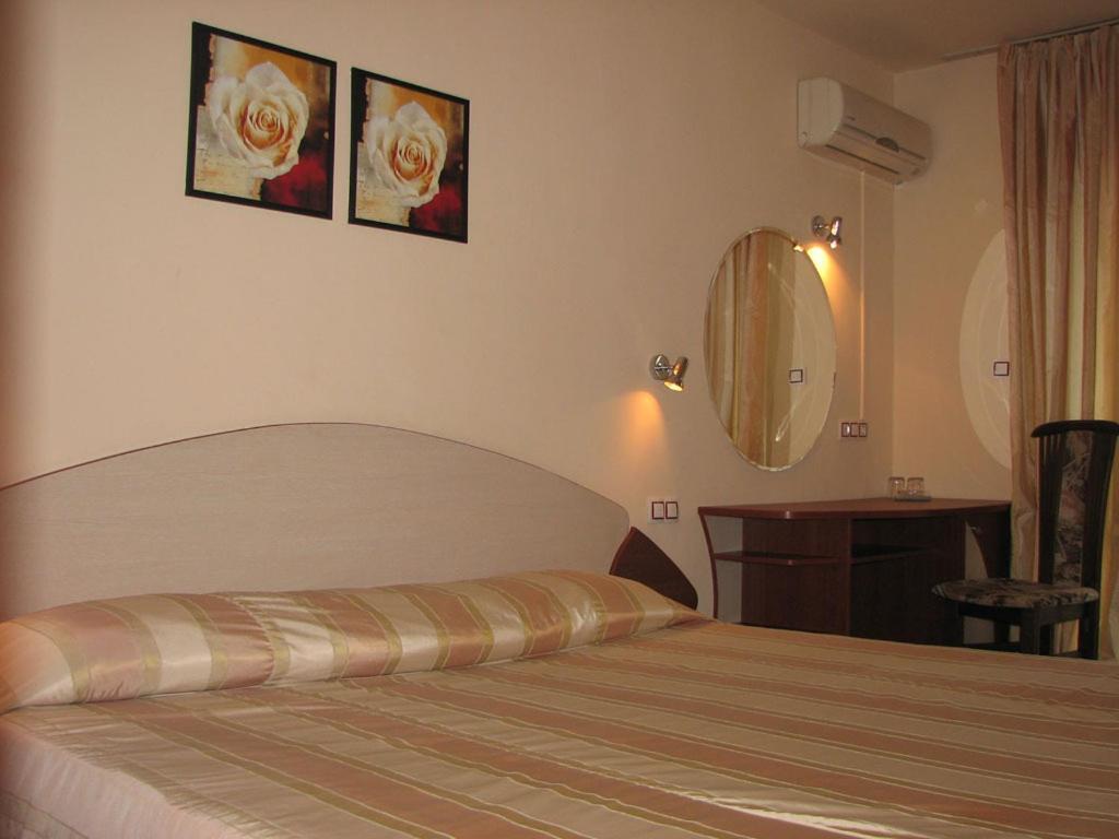 Deluxe Double Room - Photo 10