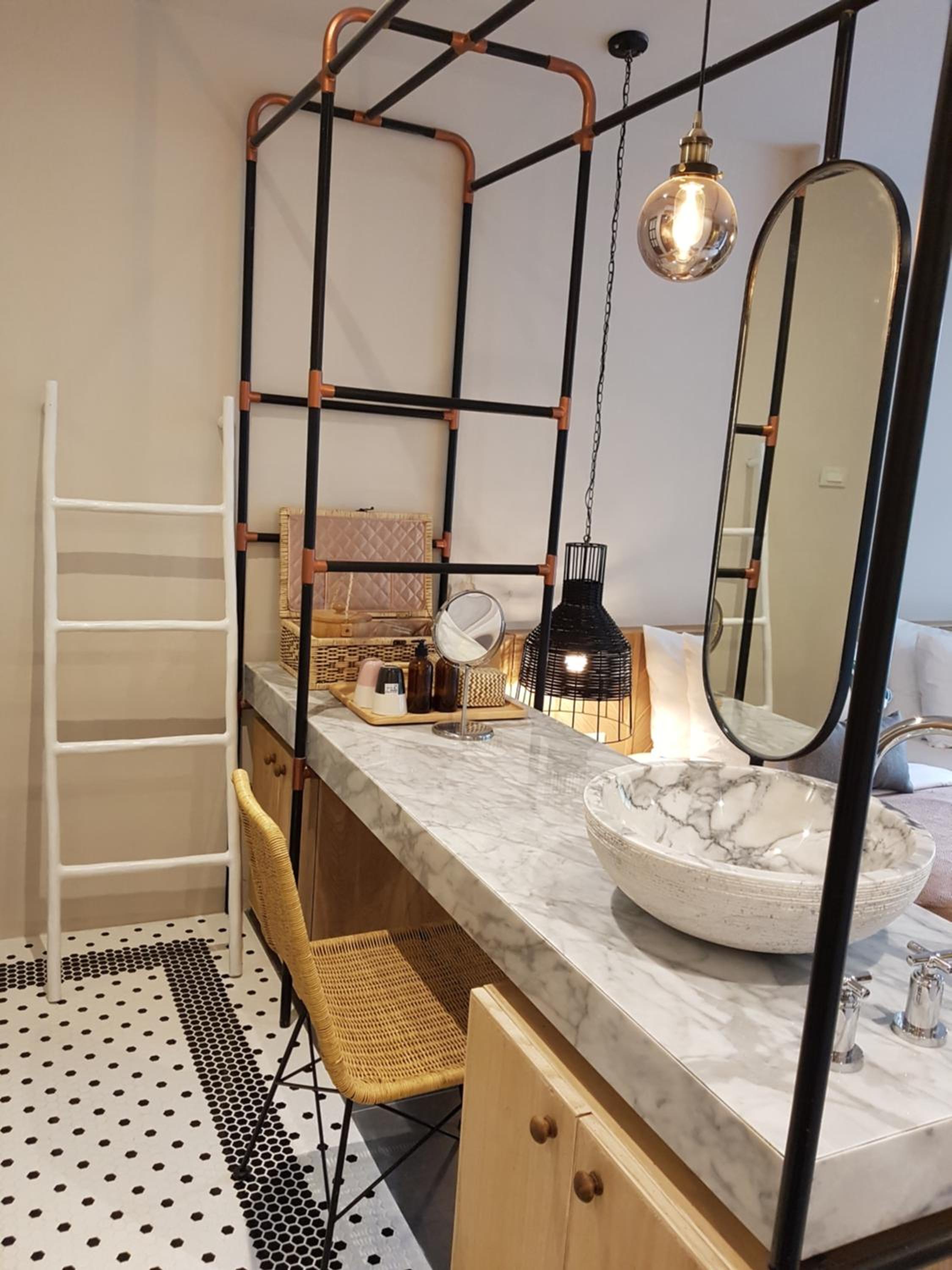 Double Room with Balcony - Photo 6