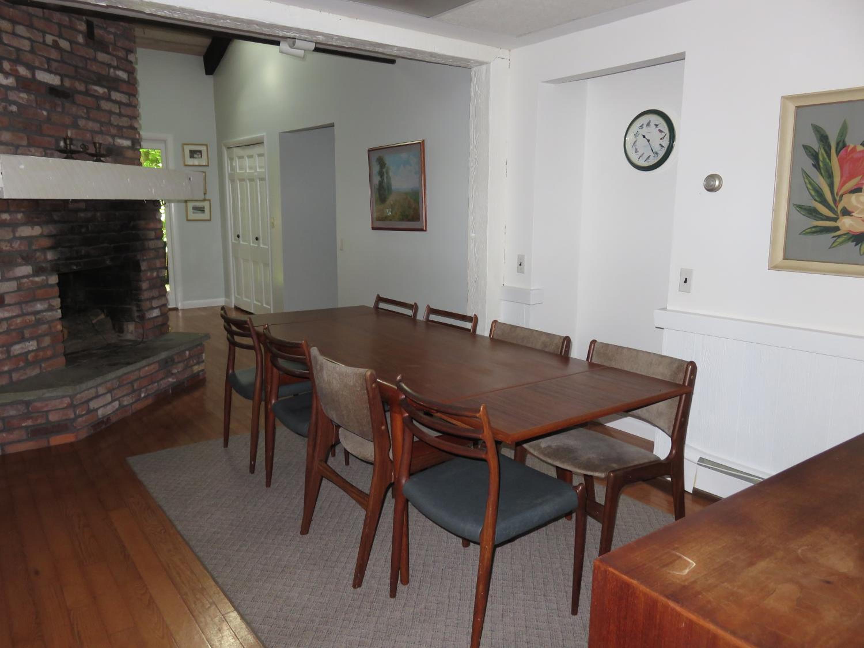 Four-Bedroom House photo 2