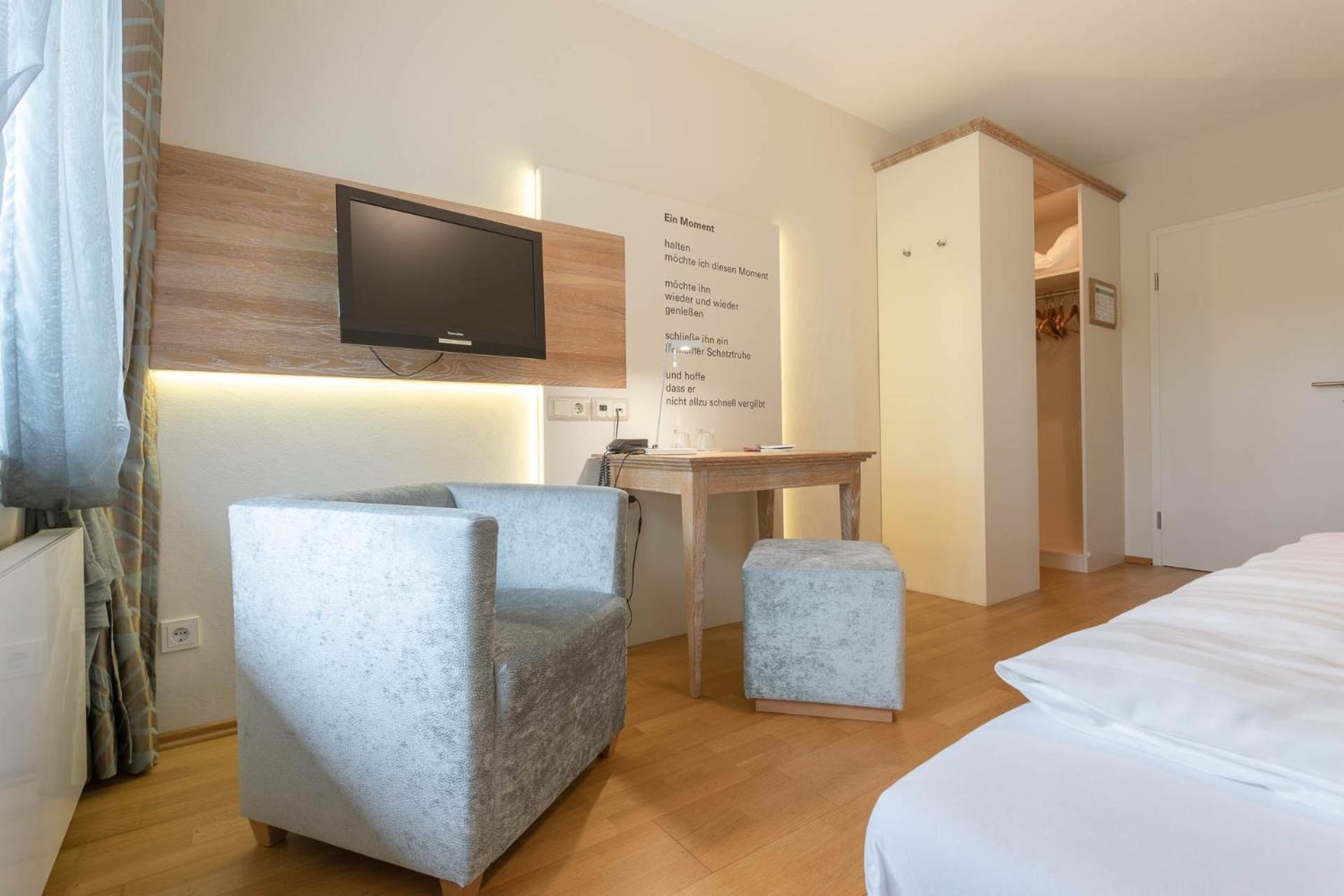 Double Room - Photo 5