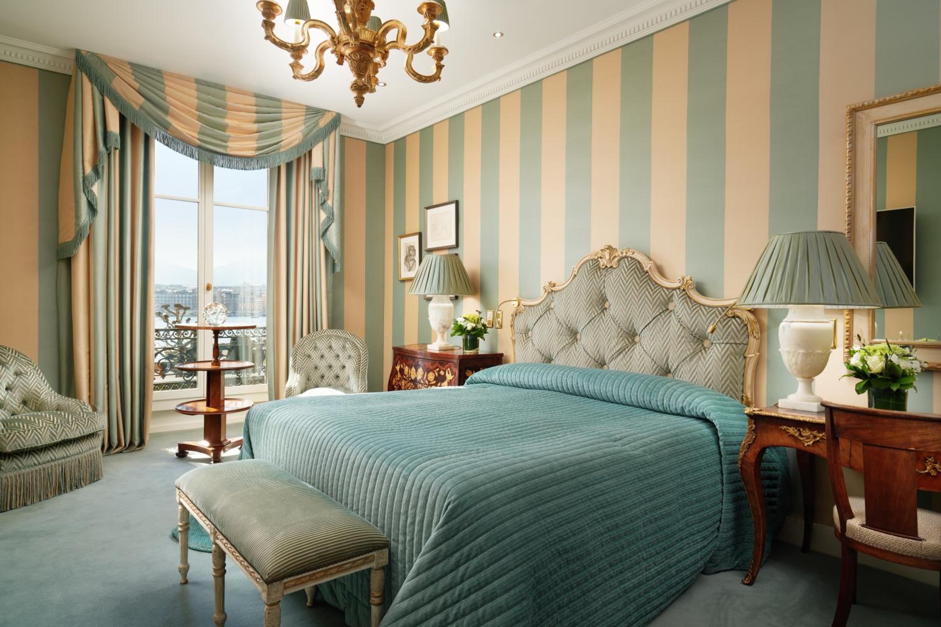 Exclusive King Room with Lake View