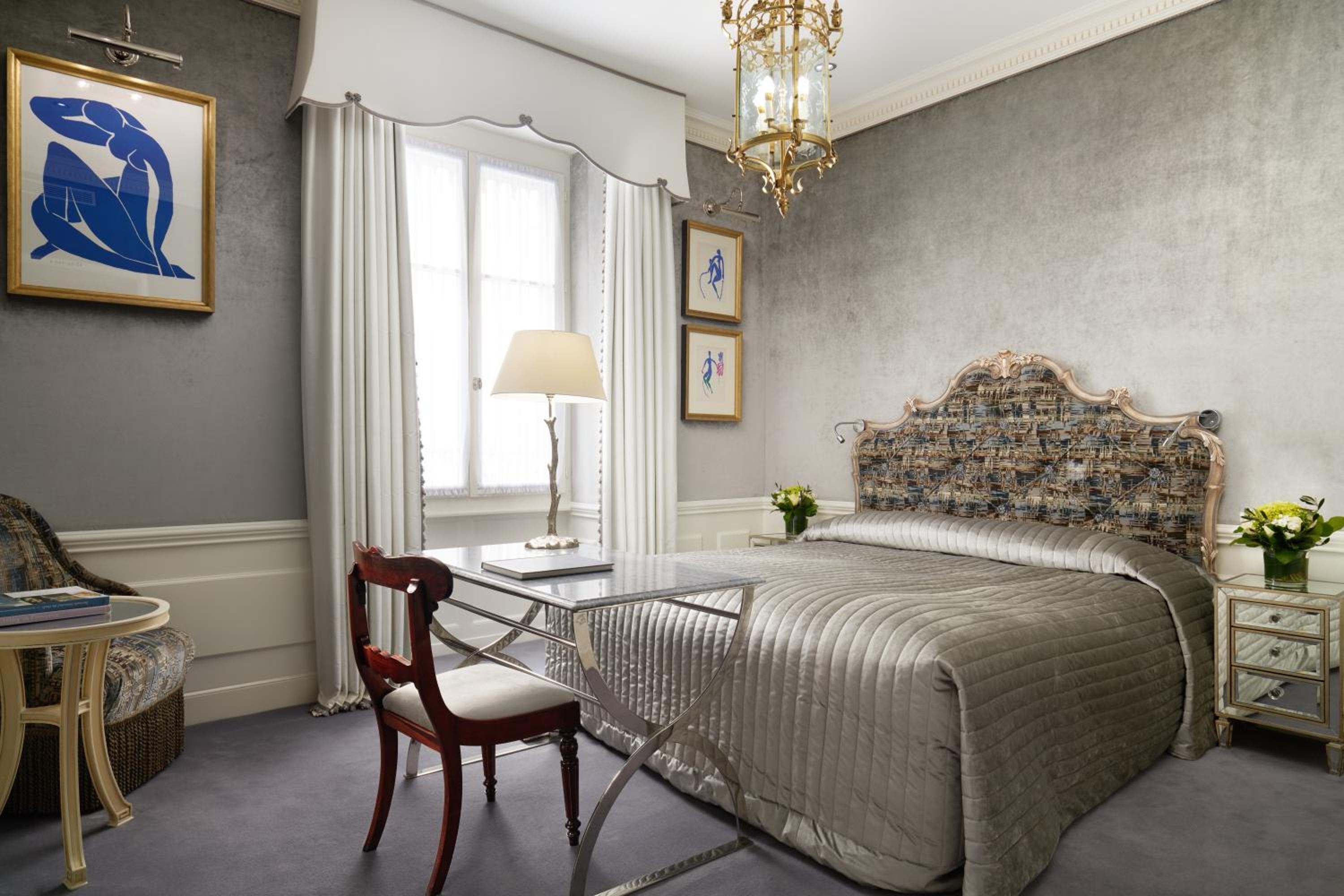 Classic Queen Room