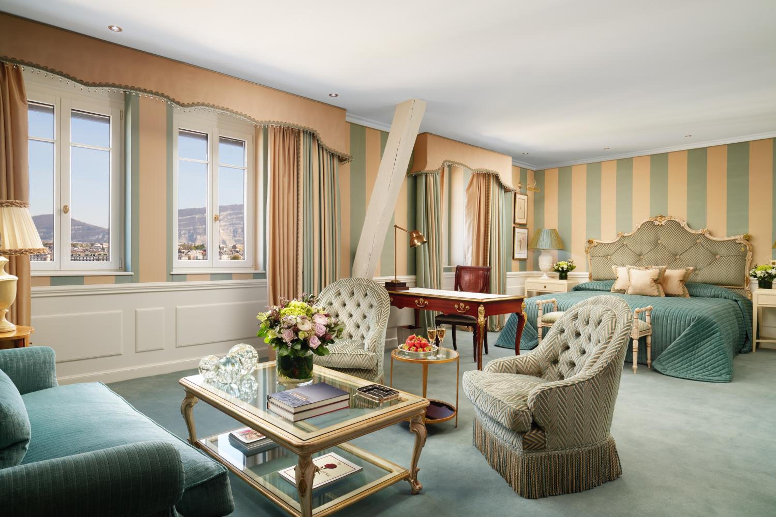 Junior Suite with Lake View