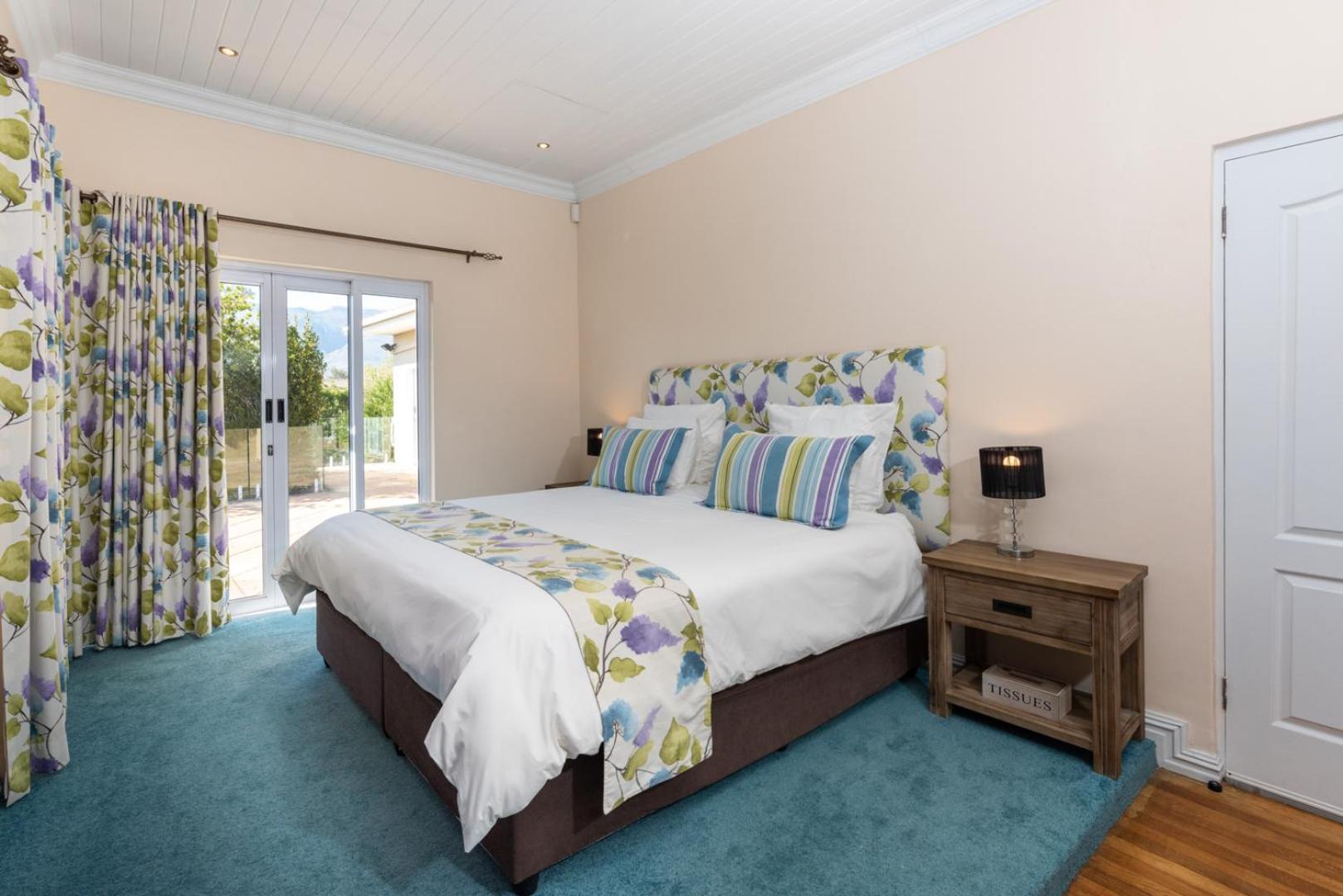Double Suite With Mountain View - Lavender photo 1