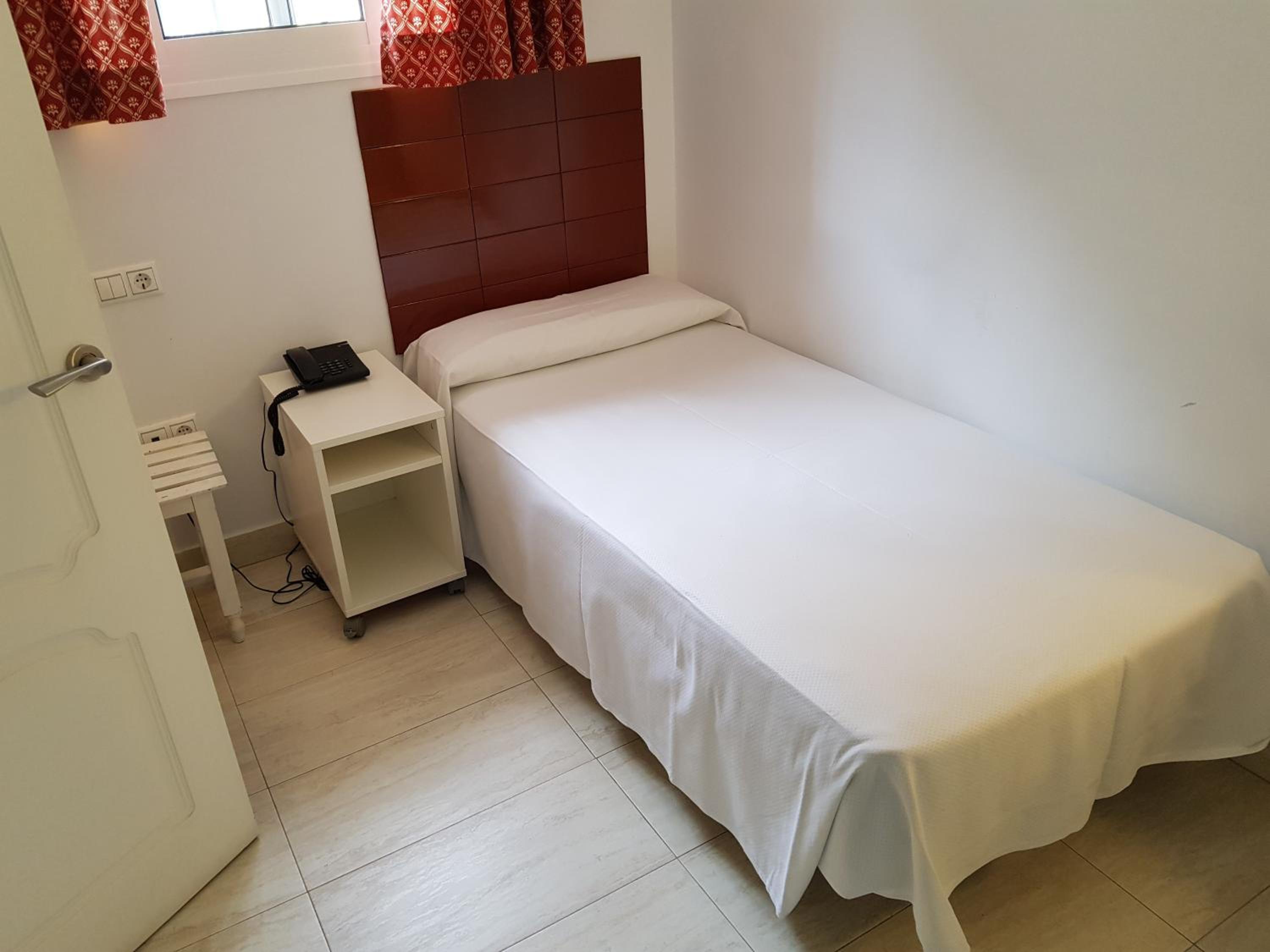 Single Room photo 2