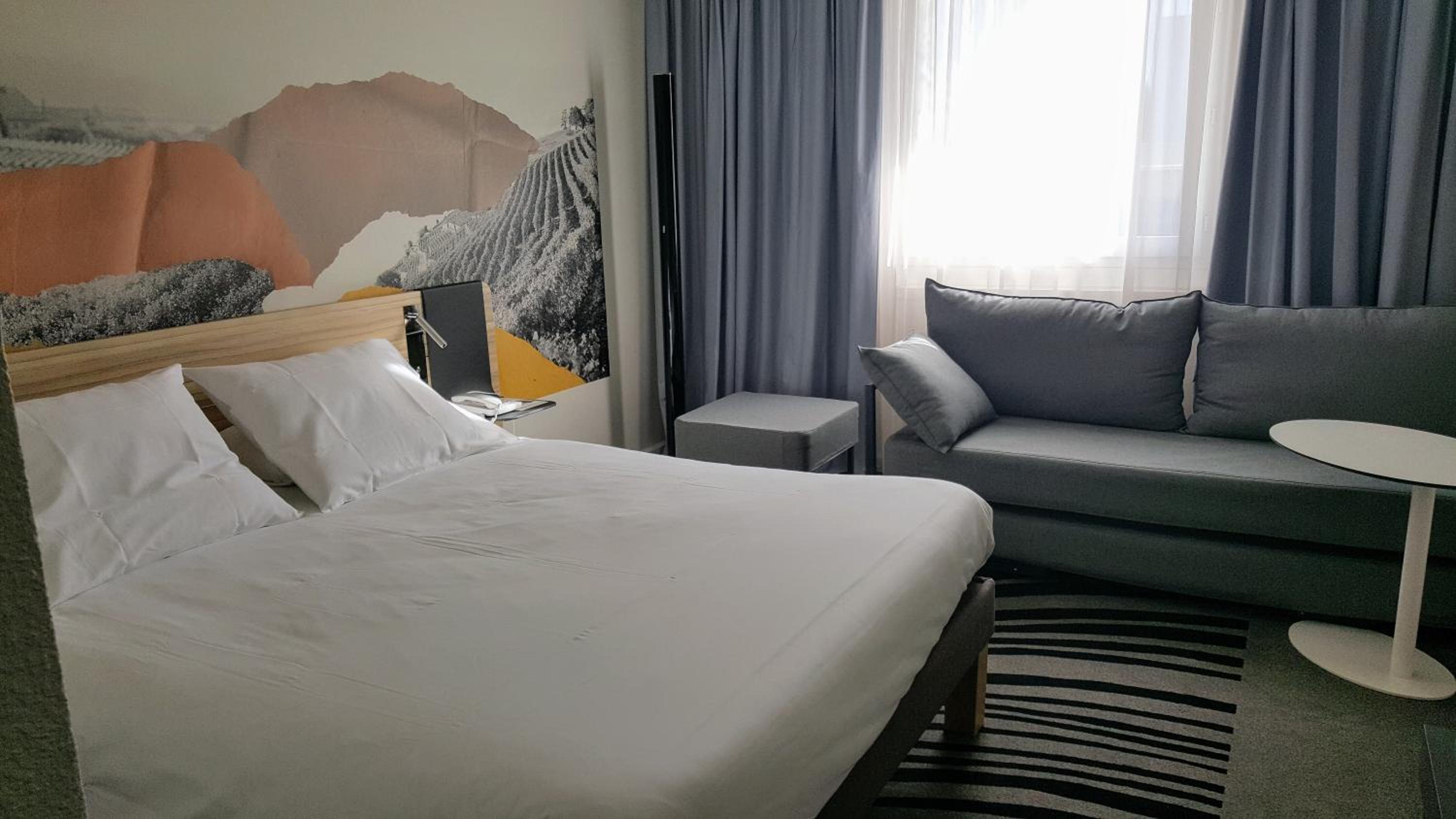 Superior Room with Double Bed and Sofa - Photo 4
