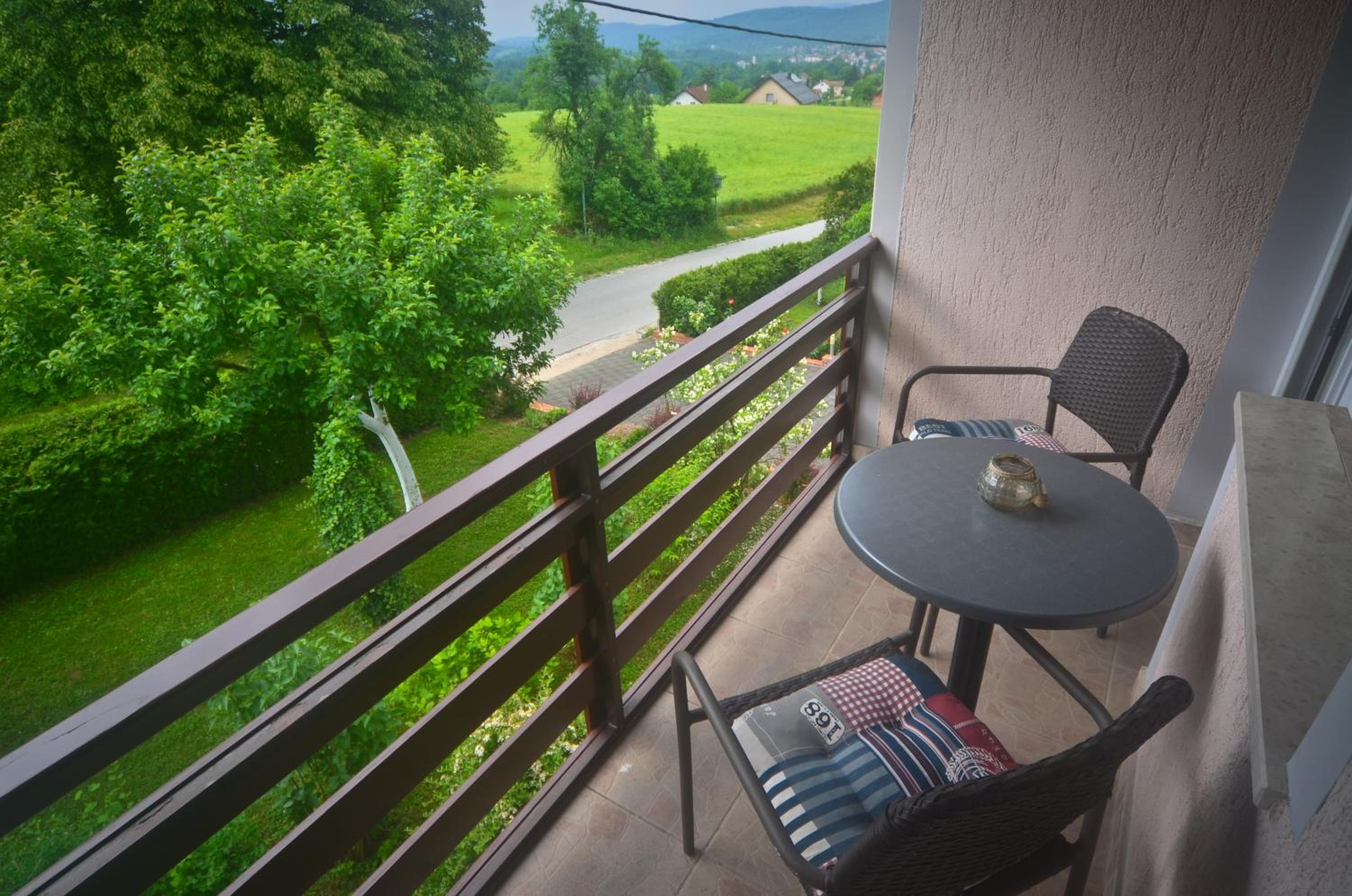 Double or Twin Room with Balcony - Photo 7