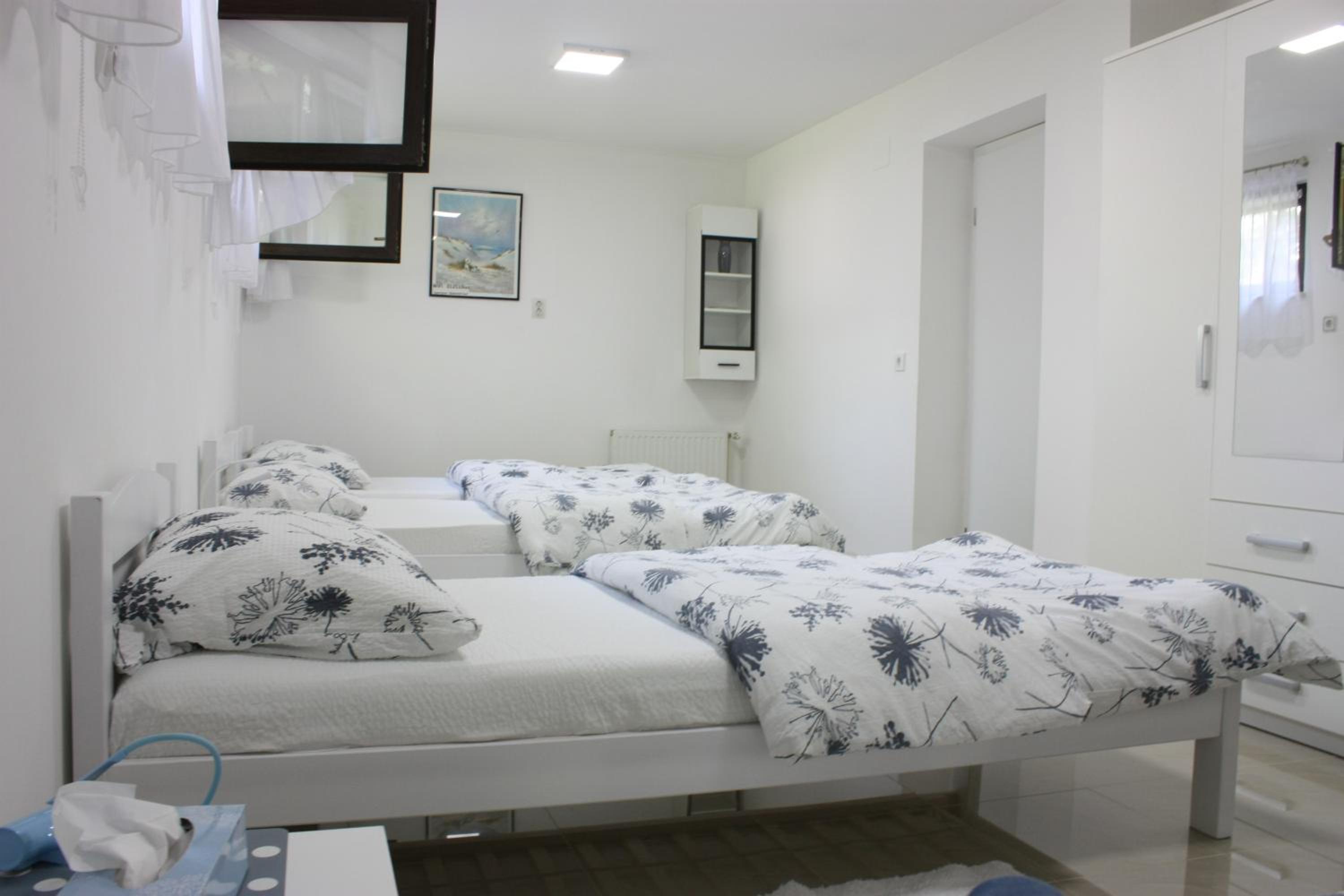 Apartment - Photo 27