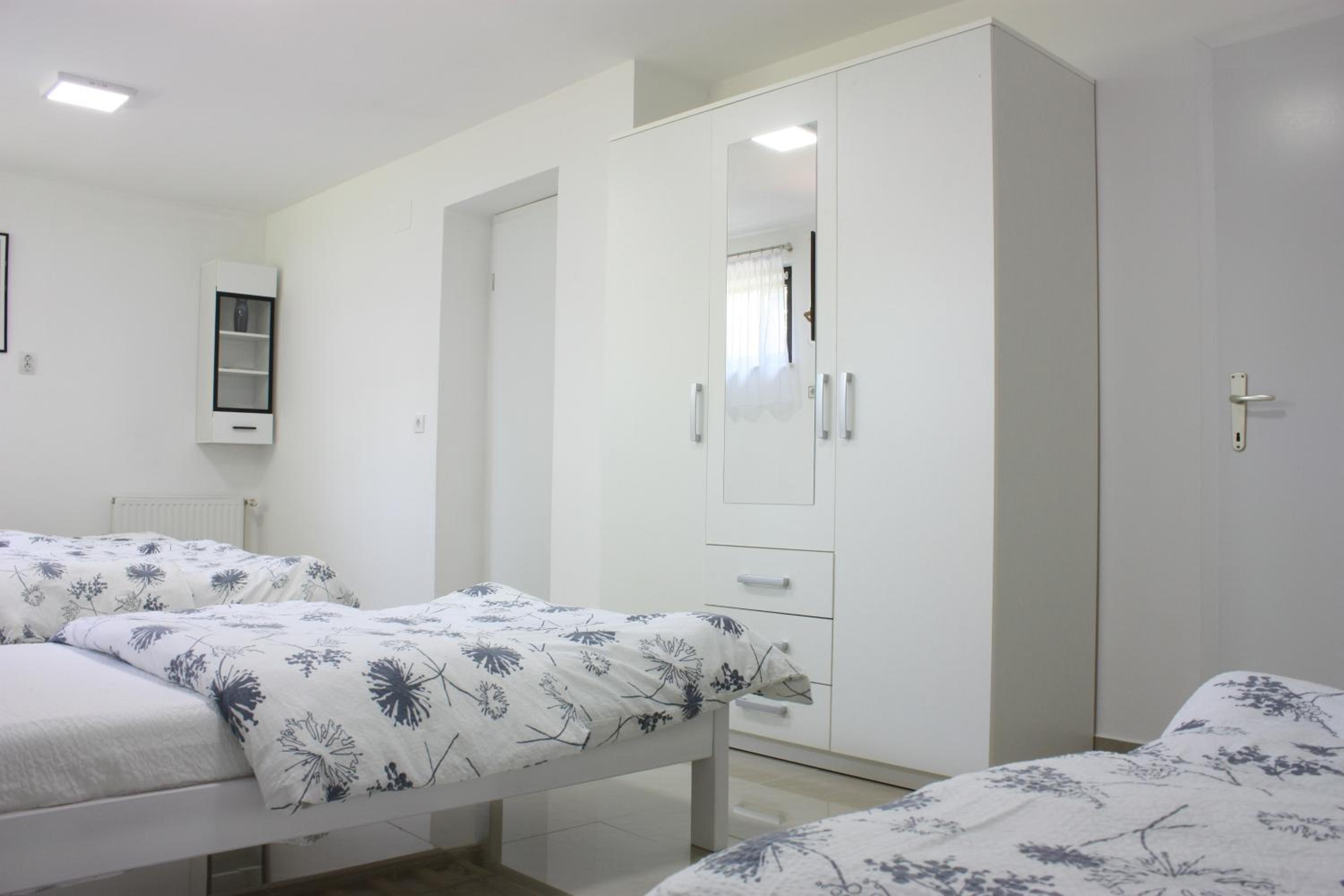 Apartment - Photo 30