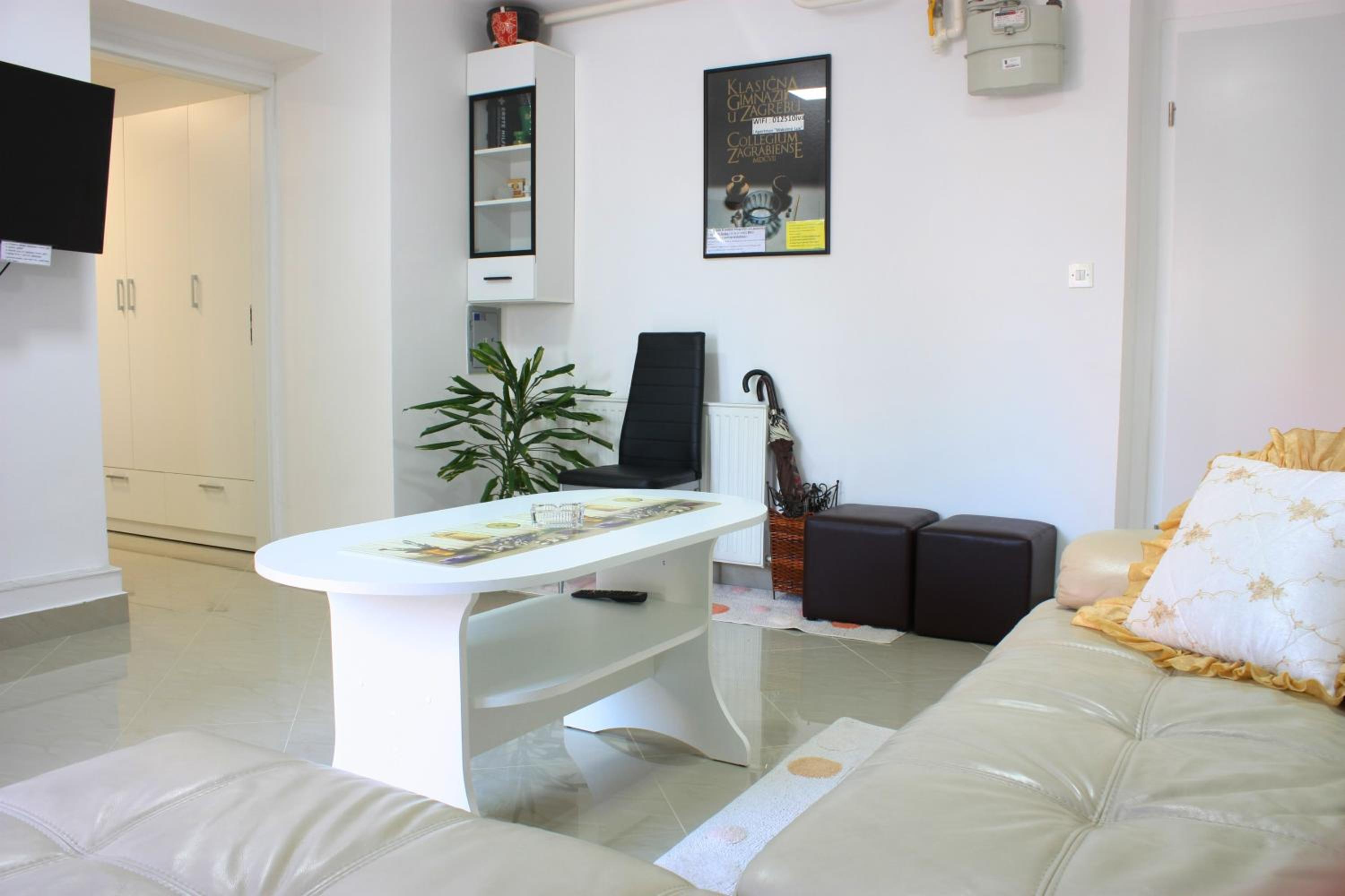 Apartment - Photo 10