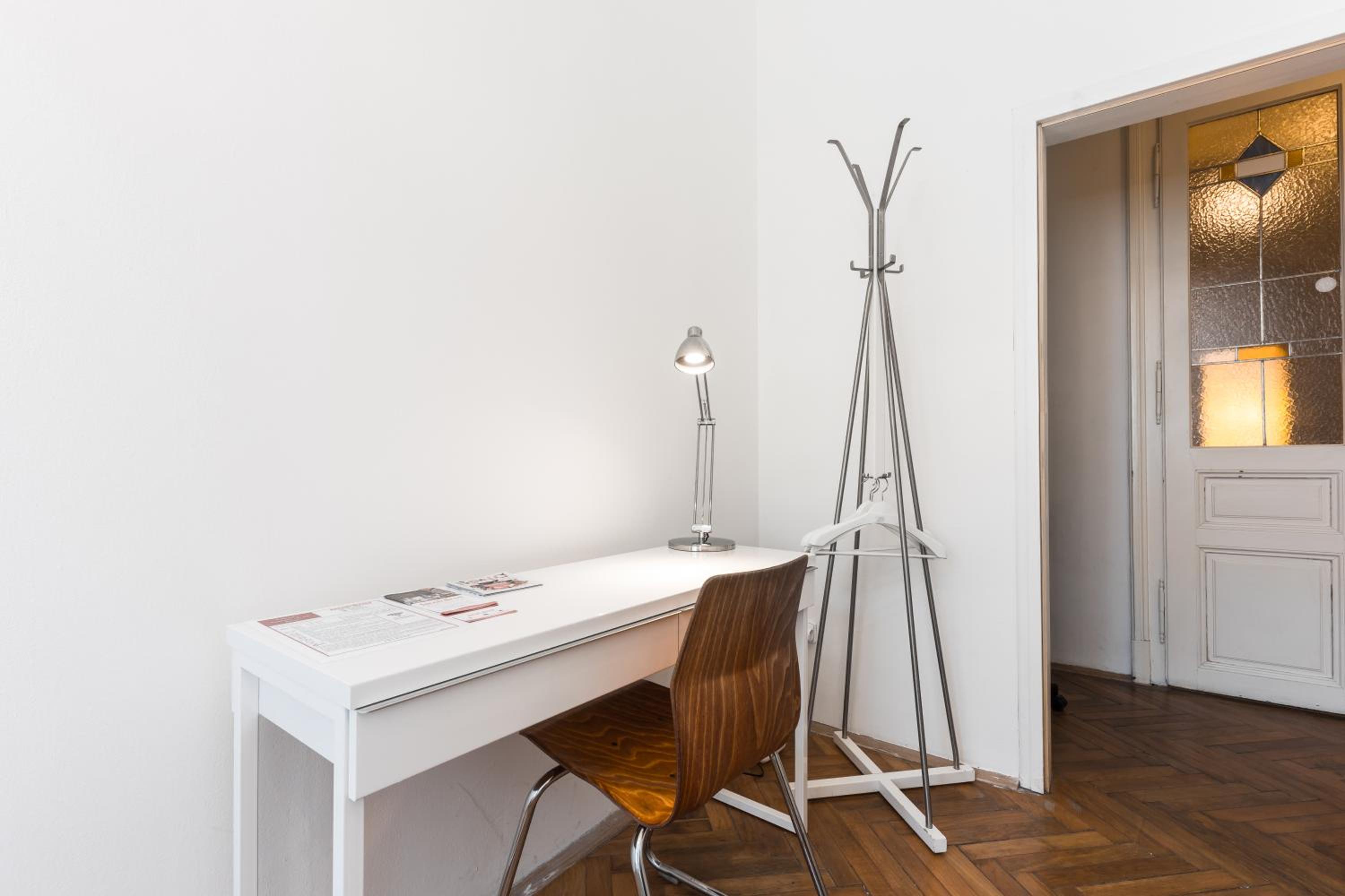 Single Room with Shared Bathroom