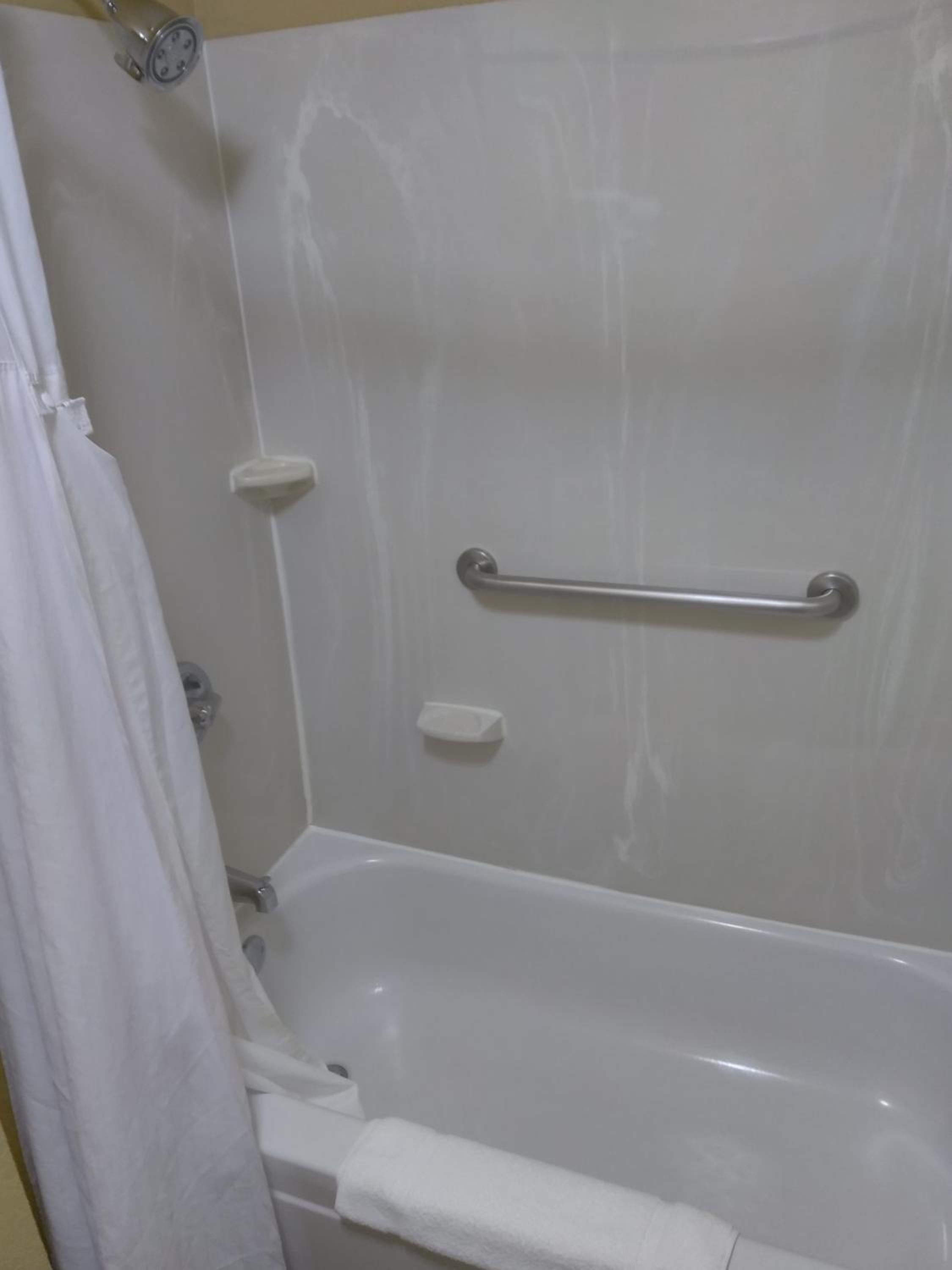 King Room - Non-Smoking - Photo 2