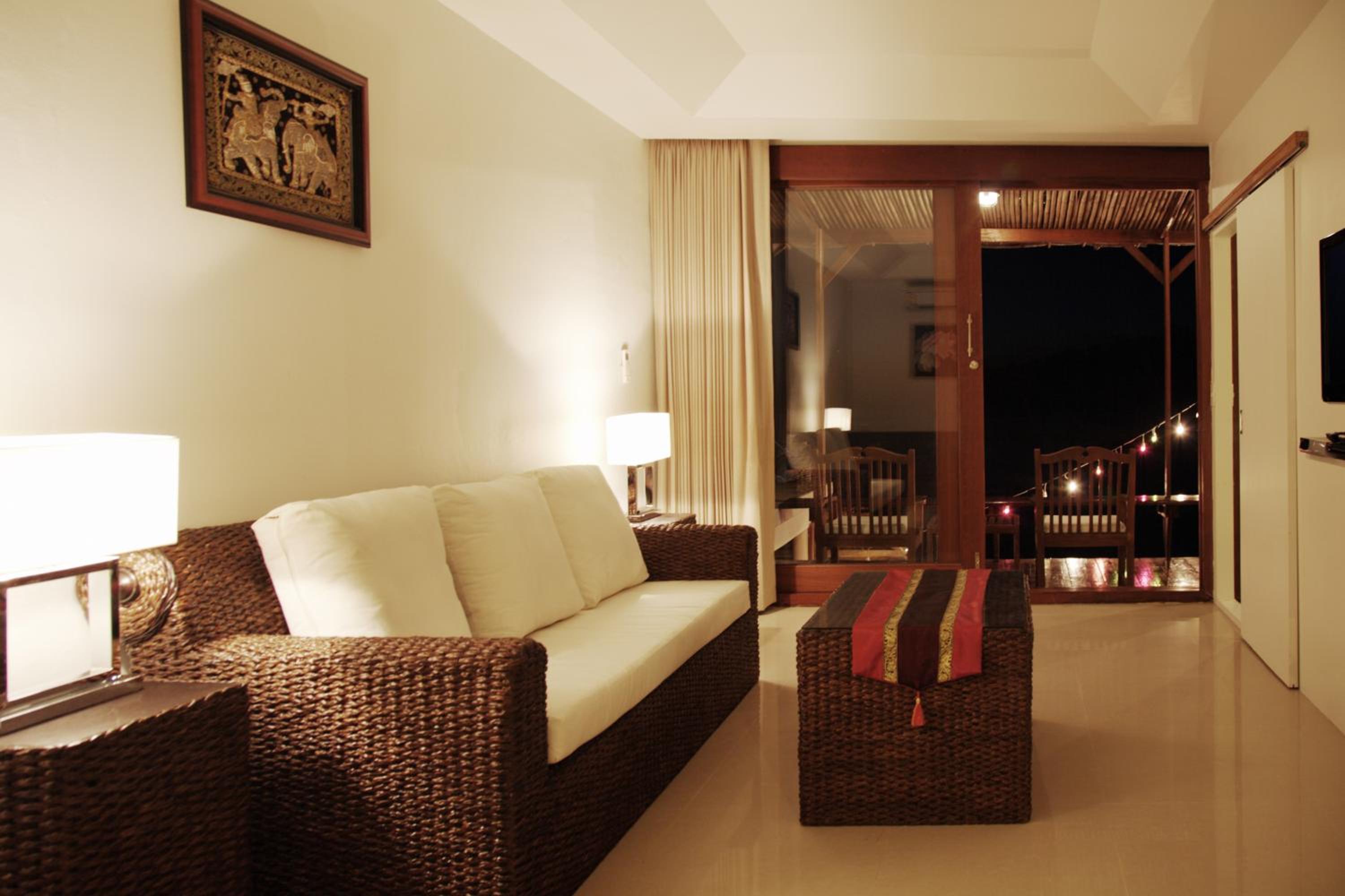 One-Bedroom Suite - Beach Front - Photo 6