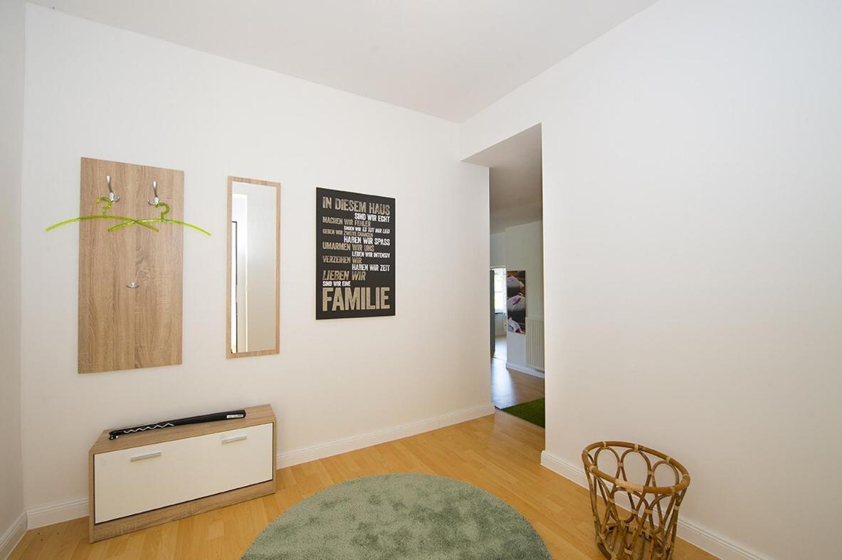 Apartment with Balcony - Photo 10