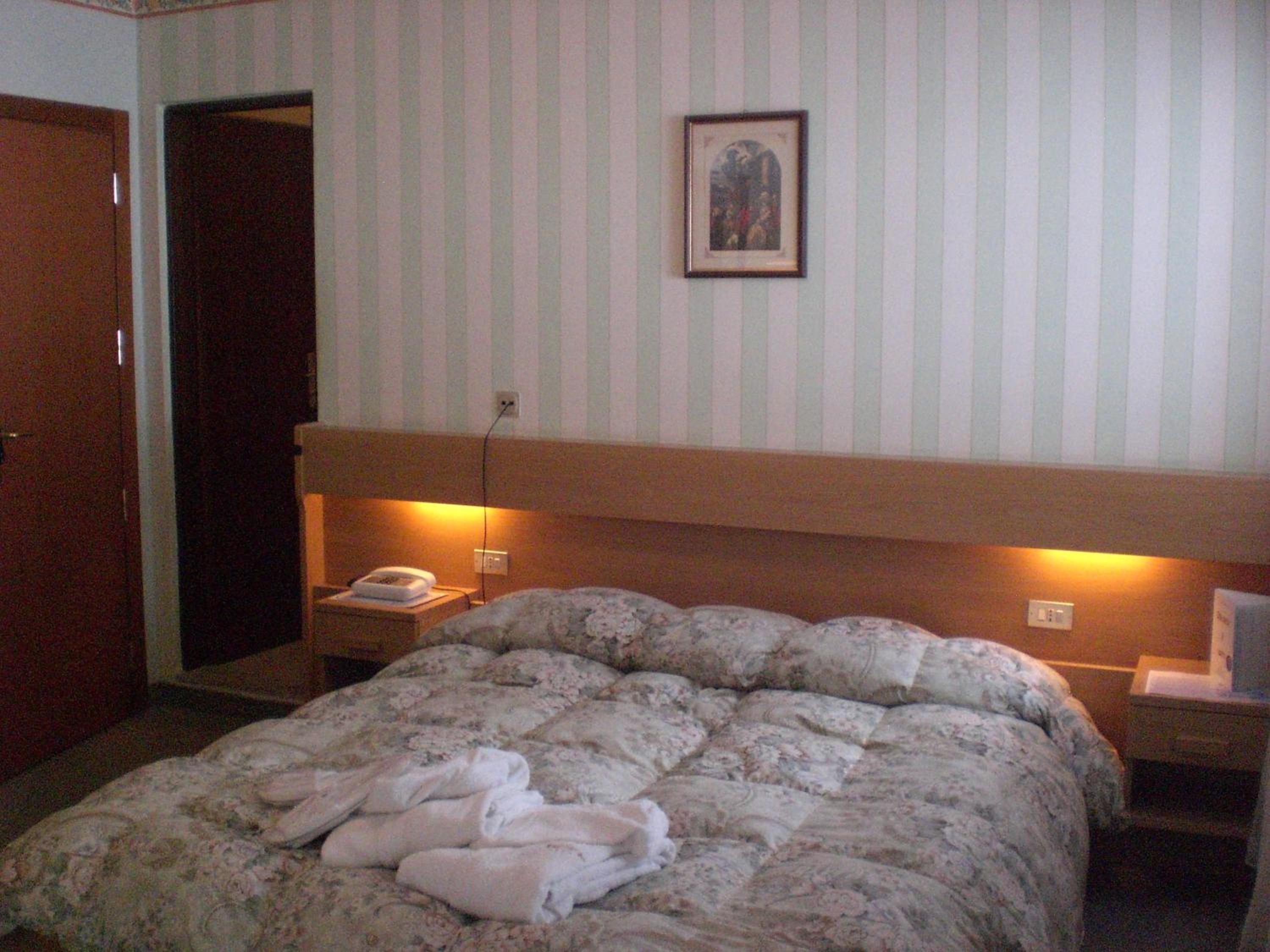 Double  Room - Photo 12