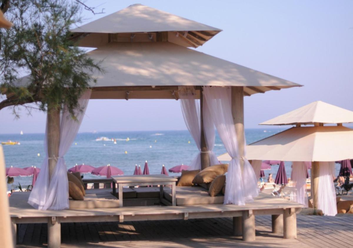 Studio Apartment with Sea View photo 2